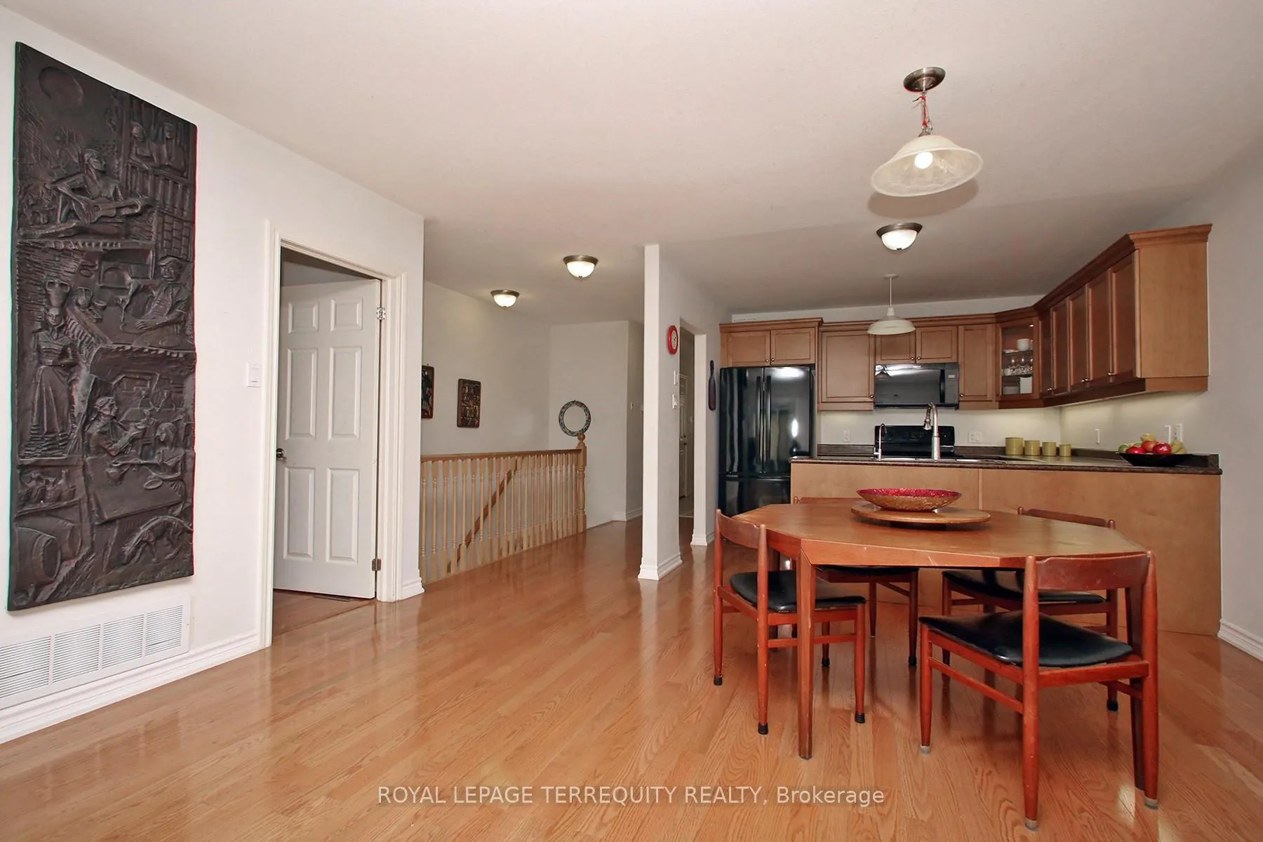Photo 9 of Unit 69, 123 Village Crescent, Peterborough, Otonabee Ward 1 — HOMEH
