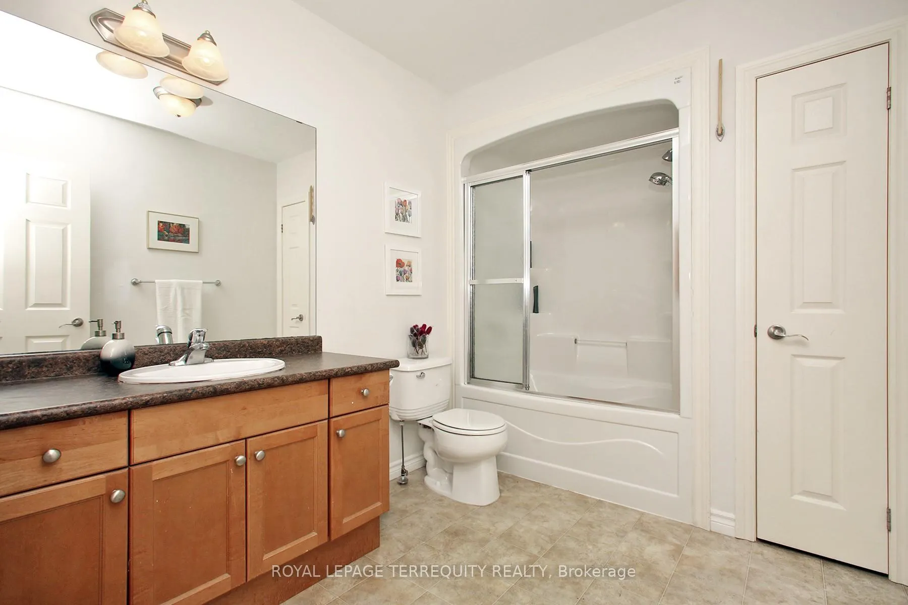 Photo 16 of Unit 69, 123 Village Crescent, Peterborough, Otonabee Ward 1 — HOMEH