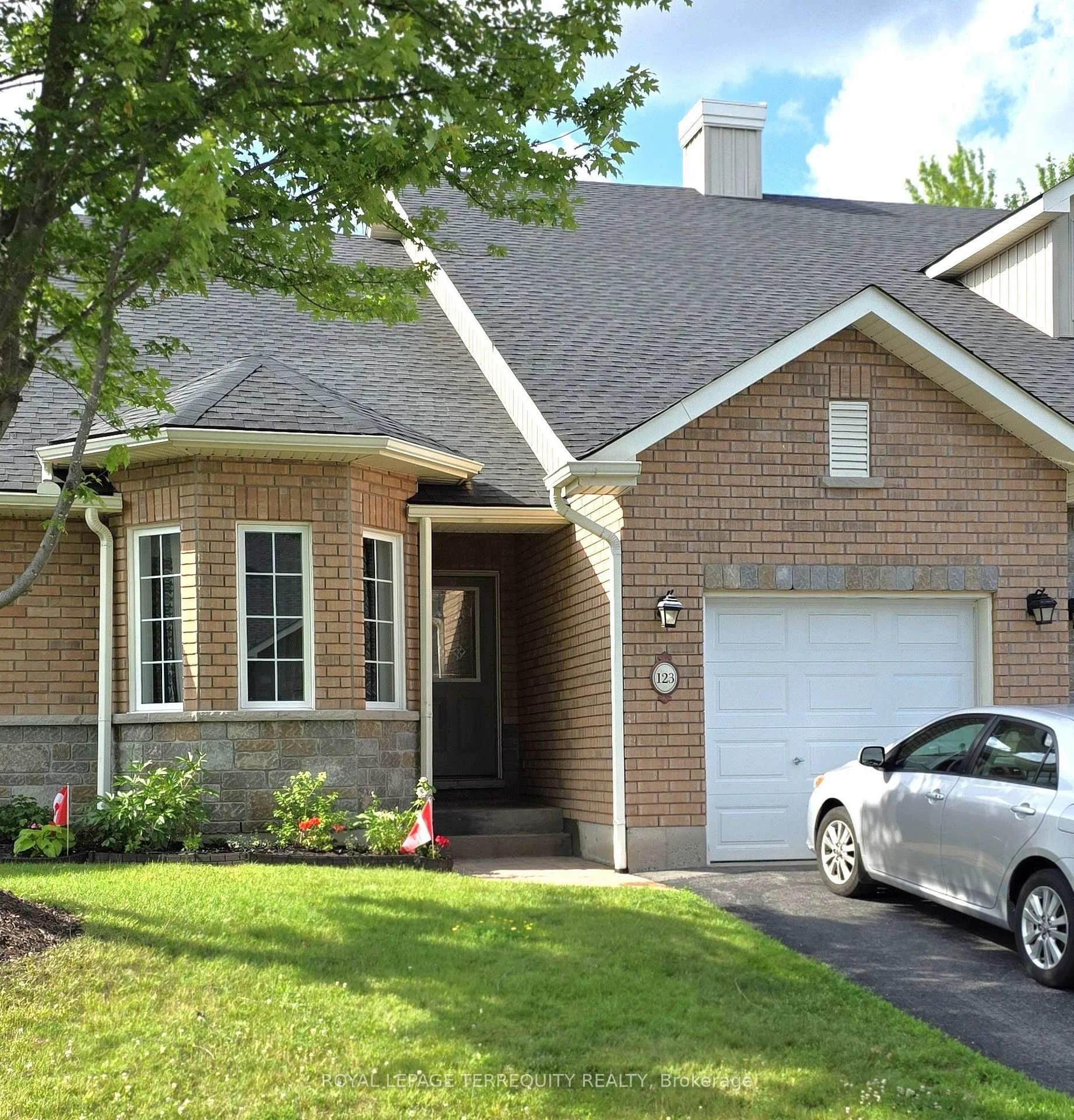 Photo 1 of Unit 69, 123 Village Crescent, Peterborough, Otonabee Ward 1 — HOMEH