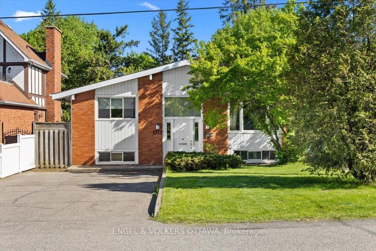 Photo 1 of 1712 St. Barbara Street, Ottawa, Blossom Park/Leitrim — HOMEH