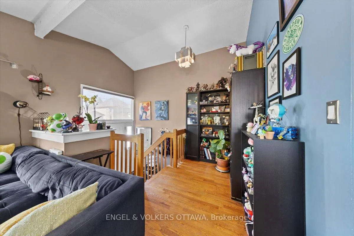 Photo 4 of 1712 St. Barbara Street, Ottawa, Blossom Park/Leitrim — HOMEH