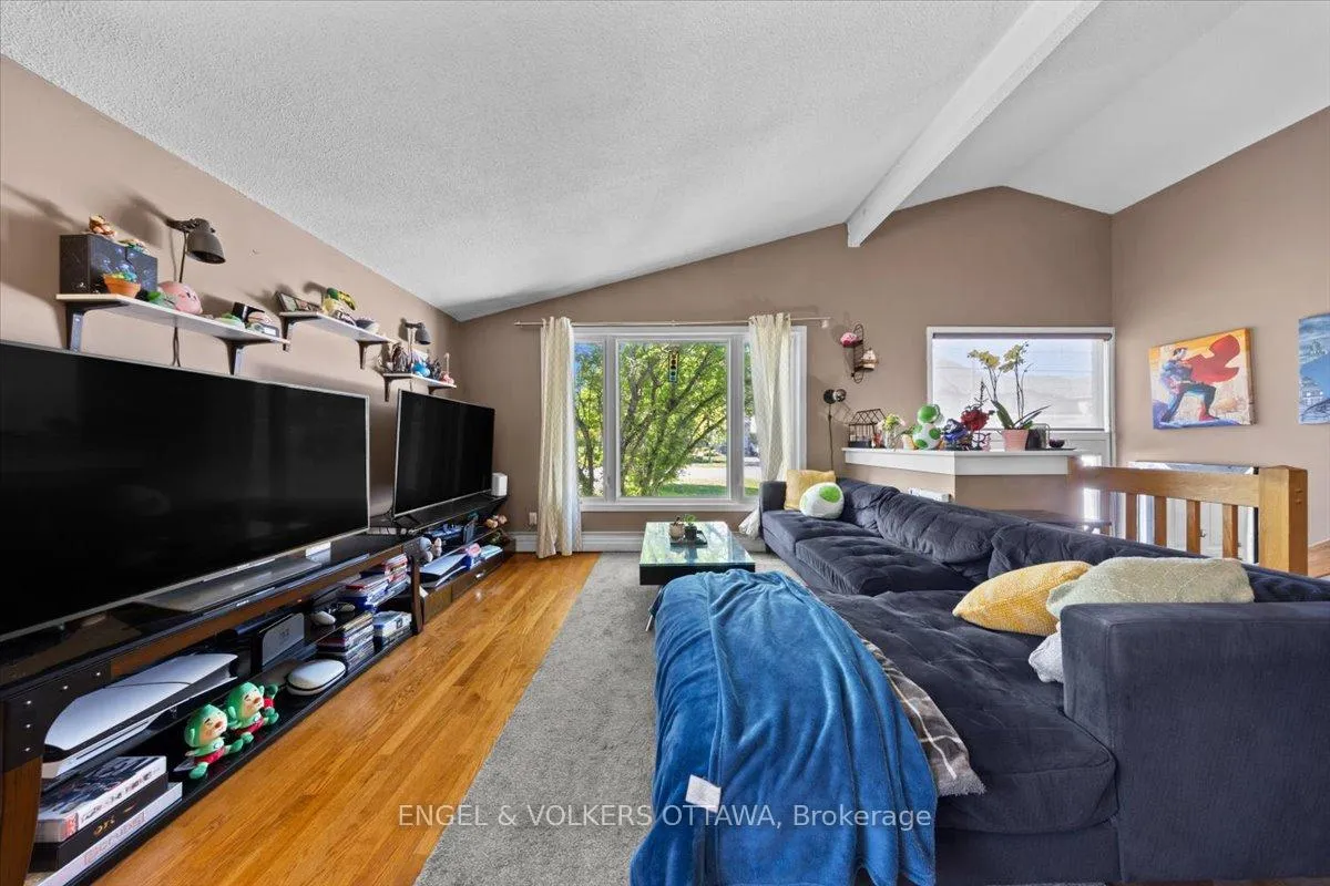 Photo 6 of 1712 St. Barbara Street, Ottawa, Blossom Park/Leitrim — HOMEH