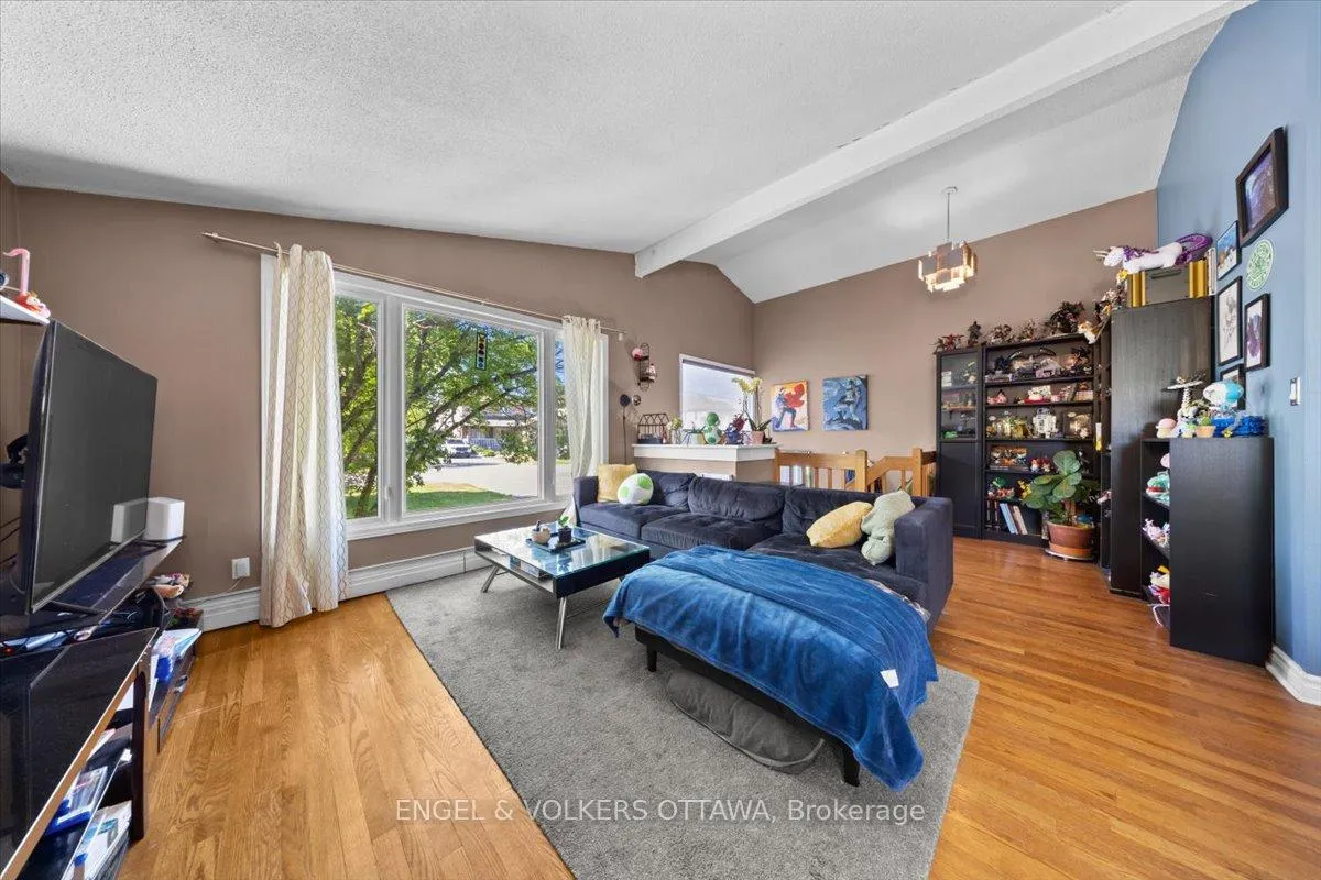 Photo 7 of 1712 St. Barbara Street, Ottawa, Blossom Park/Leitrim — HOMEH