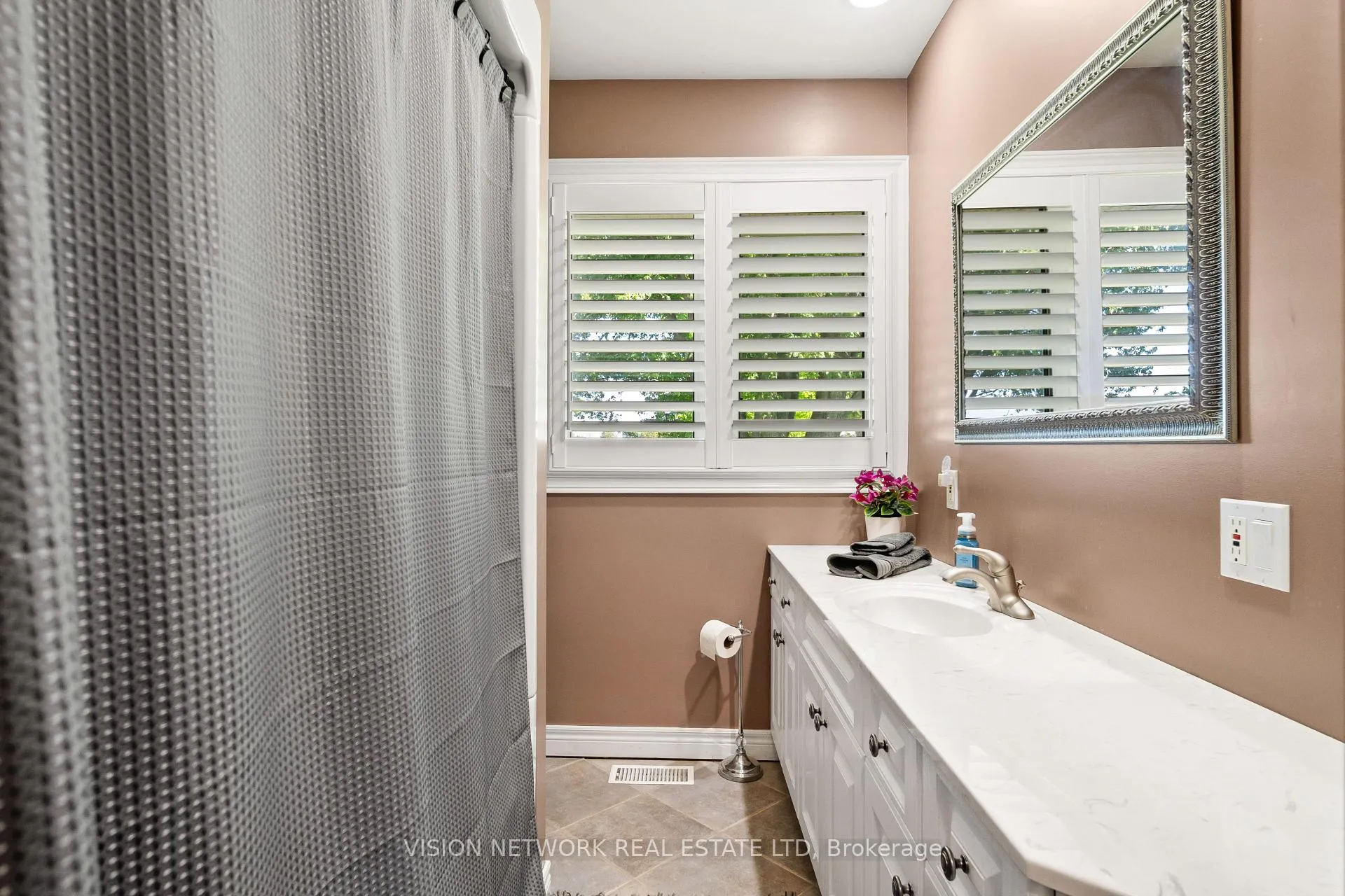 Photo 17 of 16909 Evelyn Drive, Thames Centre, Rural Thames Centre — HOMEH