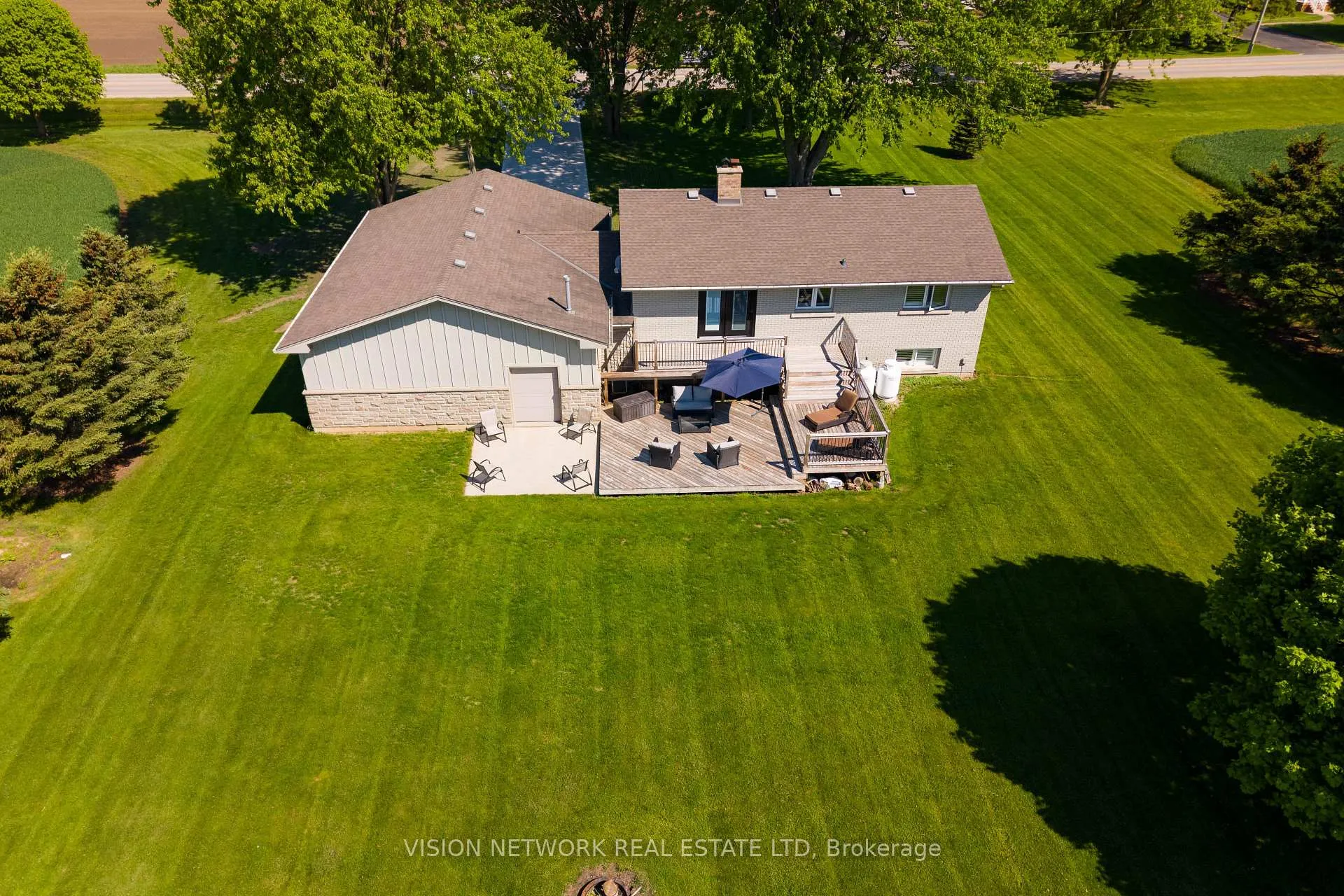 Photo 29 of 16909 Evelyn Drive, Thames Centre, Rural Thames Centre — HOMEH