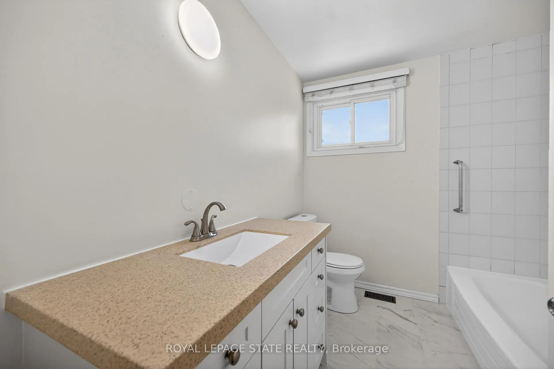 Photo 28 of 68 Duncairn Crescent, Hamilton, Gourley — HOMEH
