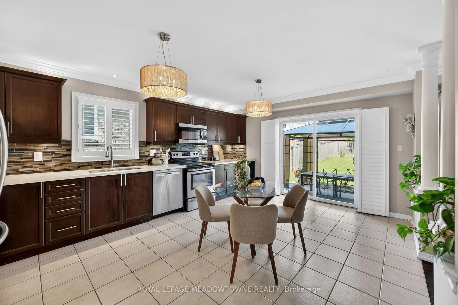 Photo 12 of 1452 Bassingthwaite Court, Innisfil, Alcona — HOMEH