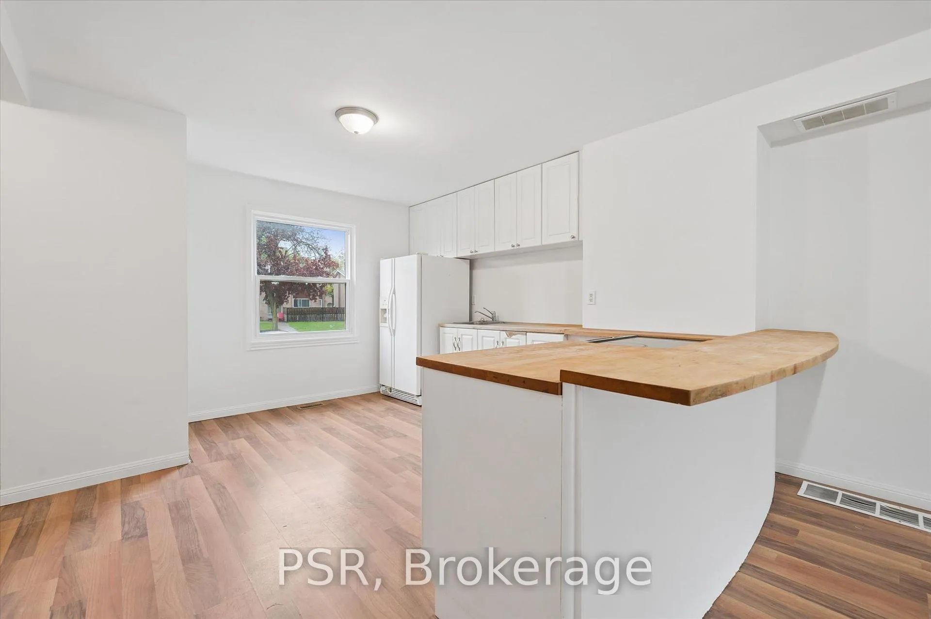 Photo 6 of 25 Queenston Drive, Kitchener — HOMEH