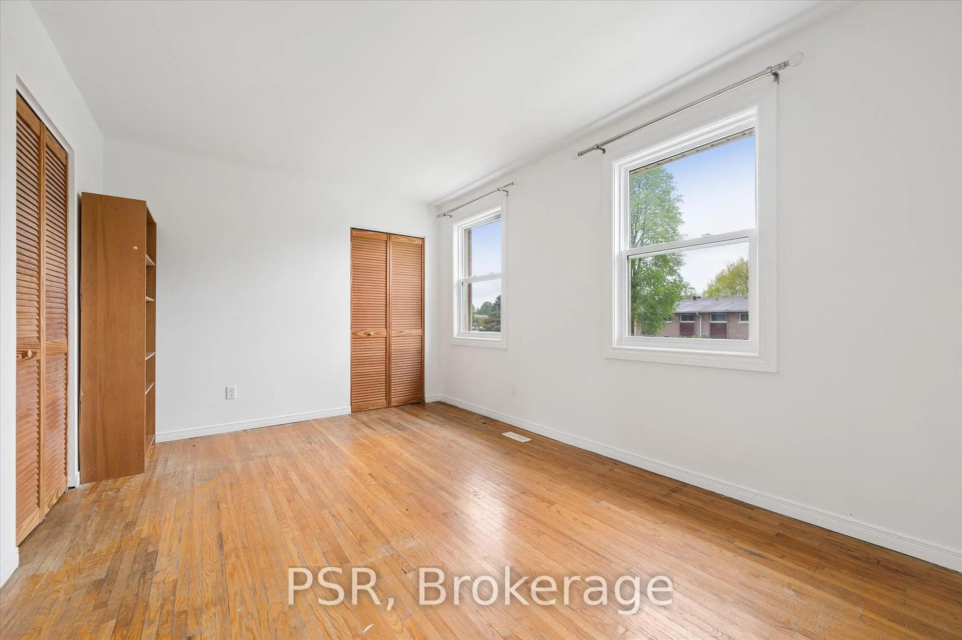 Photo 14 of 25 Queenston Drive, Kitchener — HOMEH