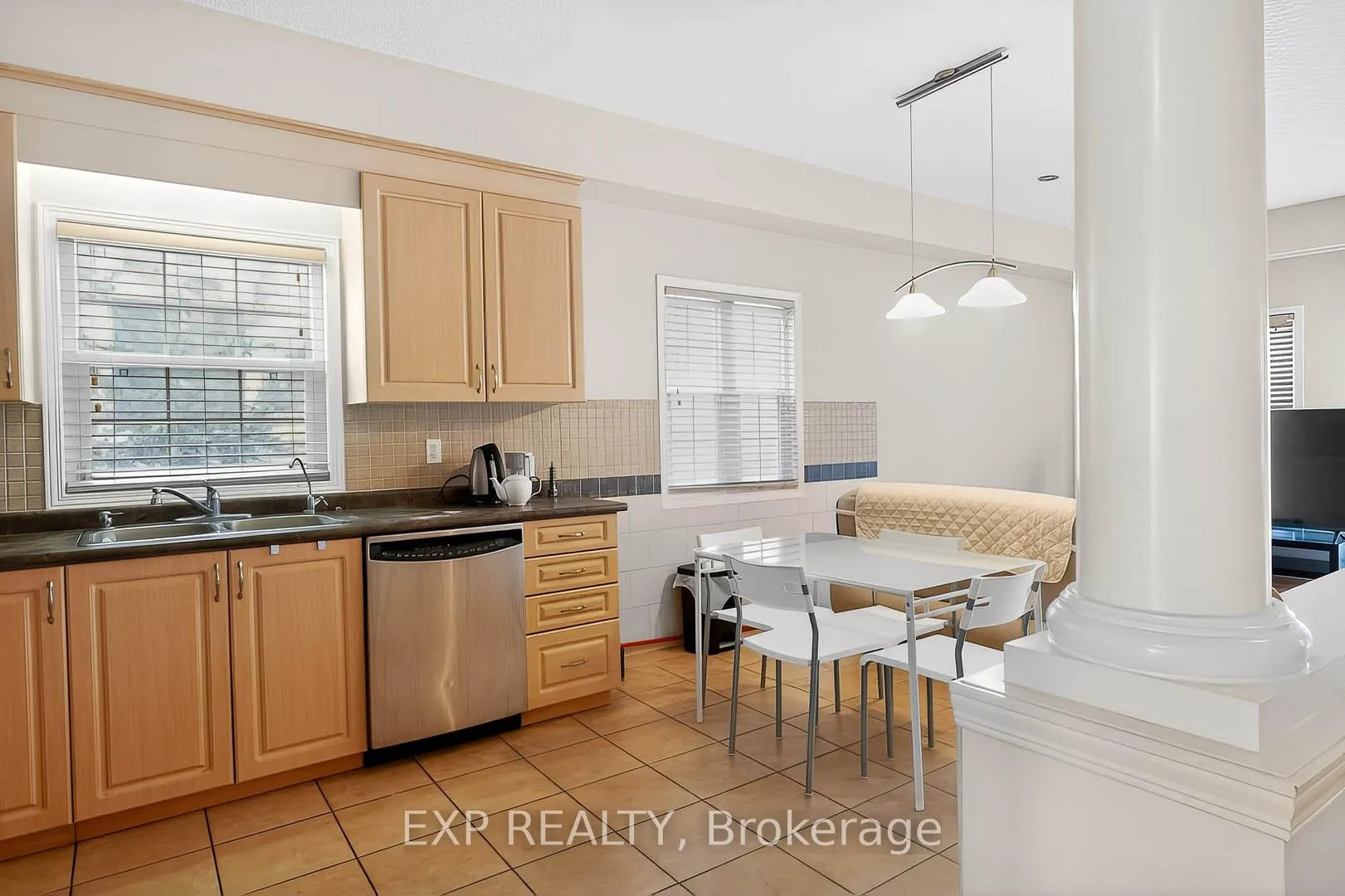 Photo 6 of 600 Winterberry Avenue, Waterloo — HOMEH