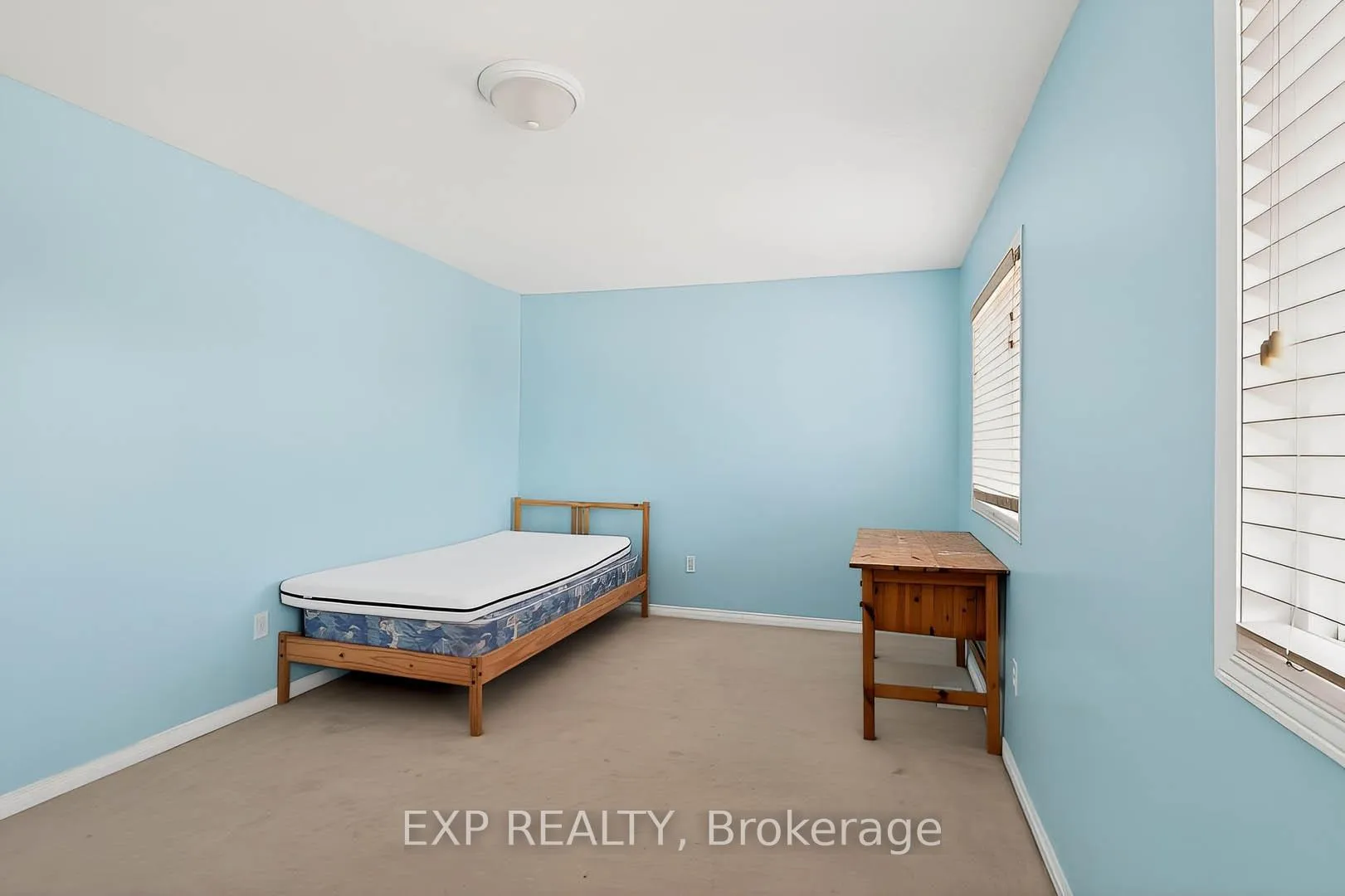 Photo 16 of 600 Winterberry Avenue, Waterloo — HOMEH