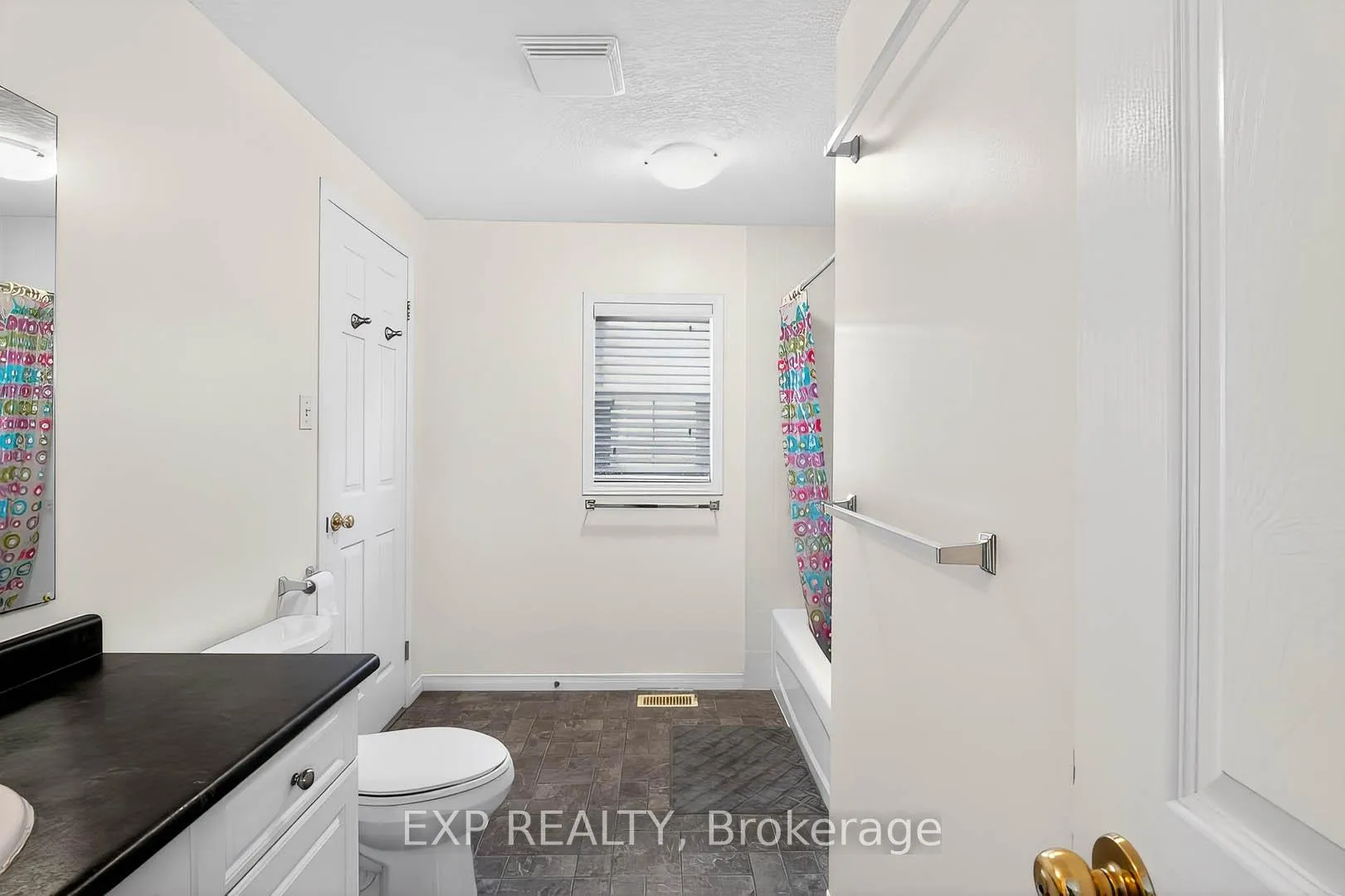 Photo 19 of 600 Winterberry Avenue, Waterloo — HOMEH