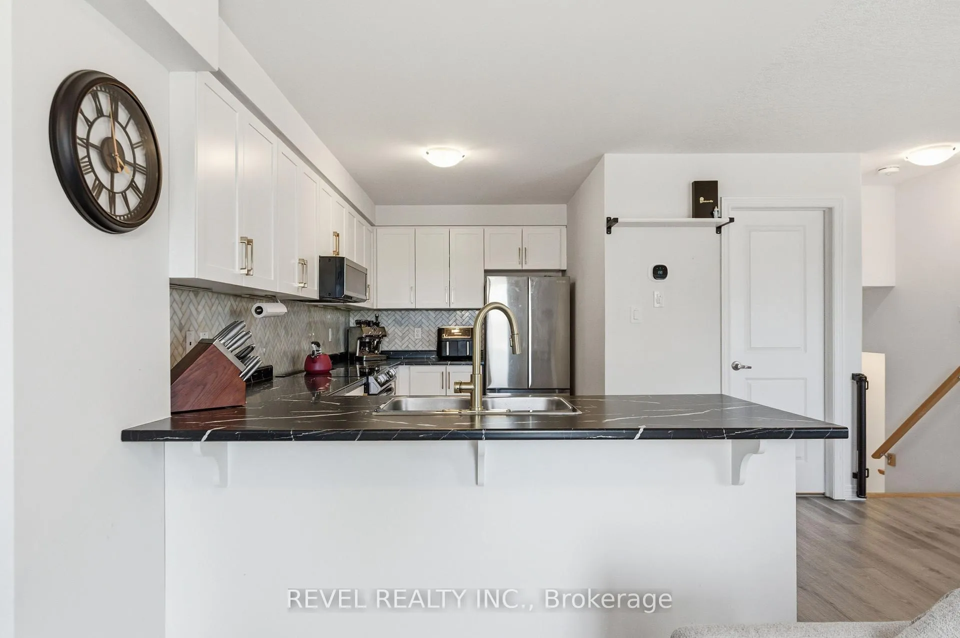 Photo 6 of 92 Dryden Lane, Hamilton, McQuesten — HOMEH