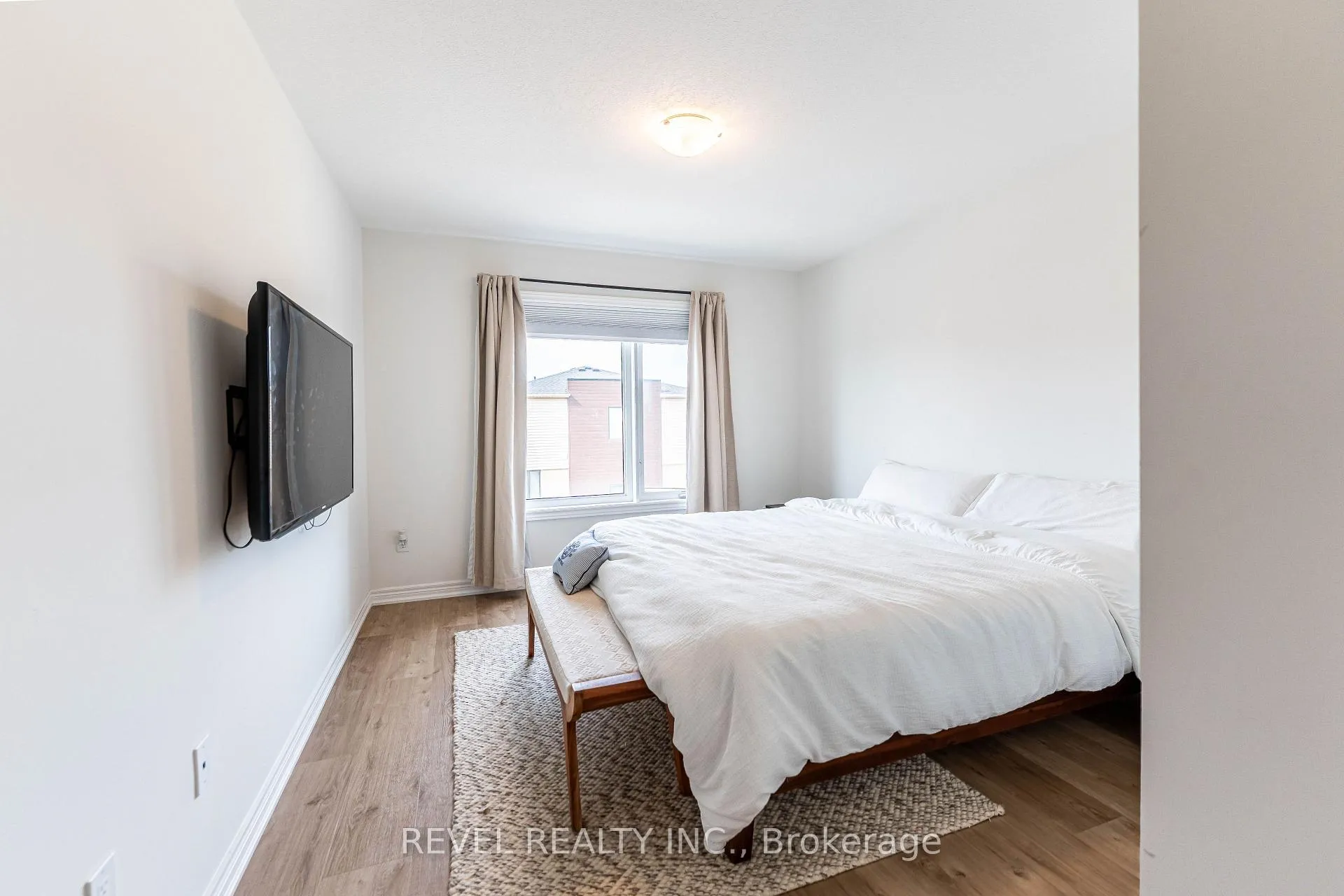 Photo 14 of 92 Dryden Lane, Hamilton, McQuesten — HOMEH