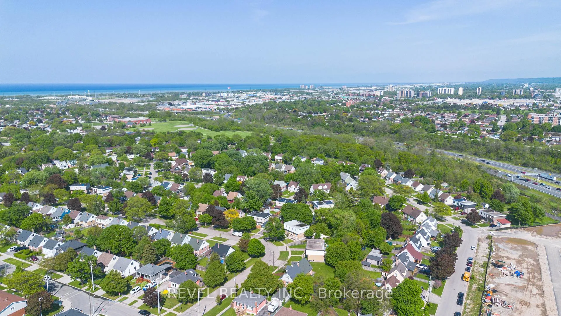 Photo 21 of 92 Dryden Lane, Hamilton, McQuesten — HOMEH