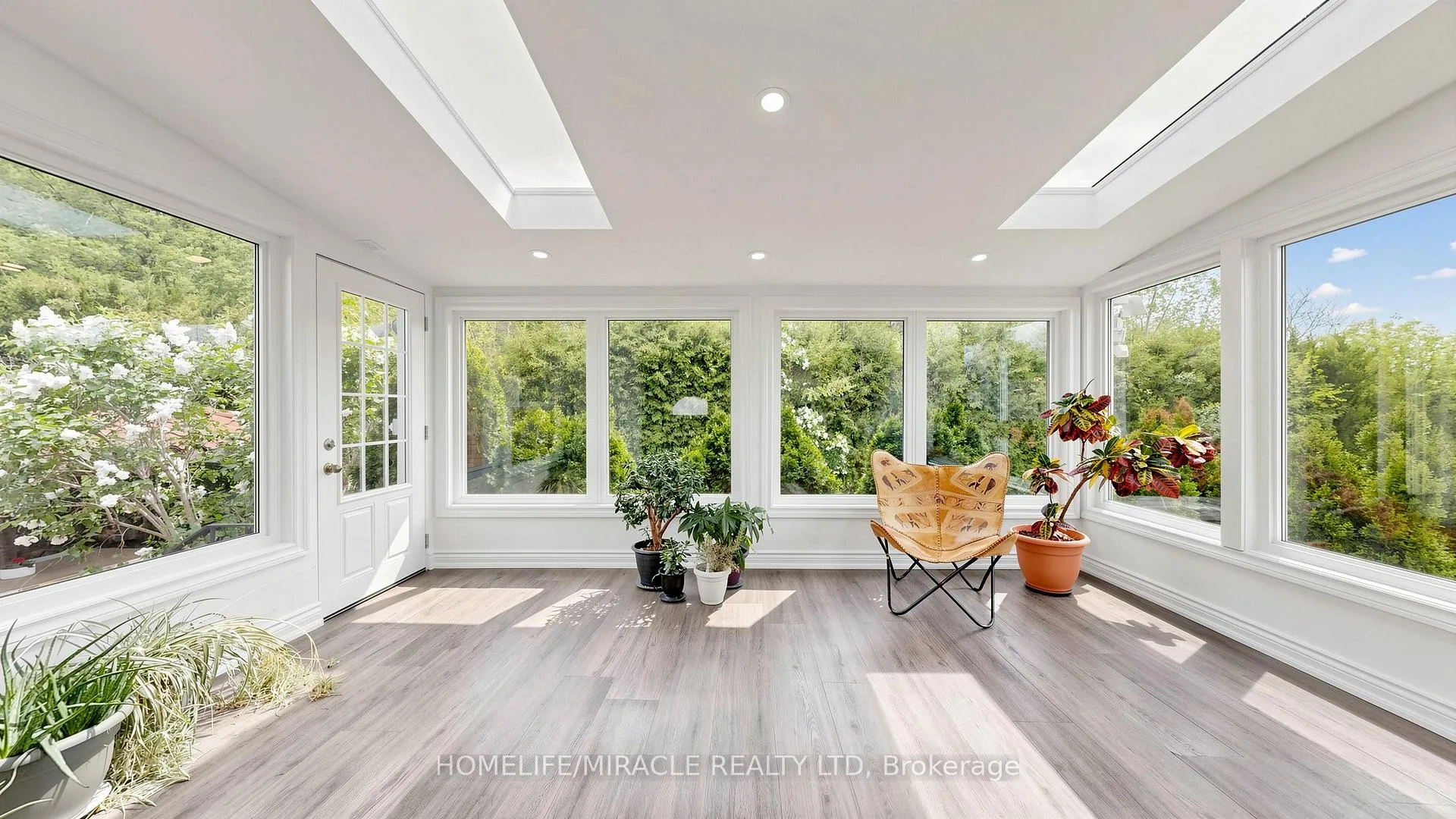 Photo 1 of 35 Pioneer Lane, Vaughan, East Woodbridge — HOMEH