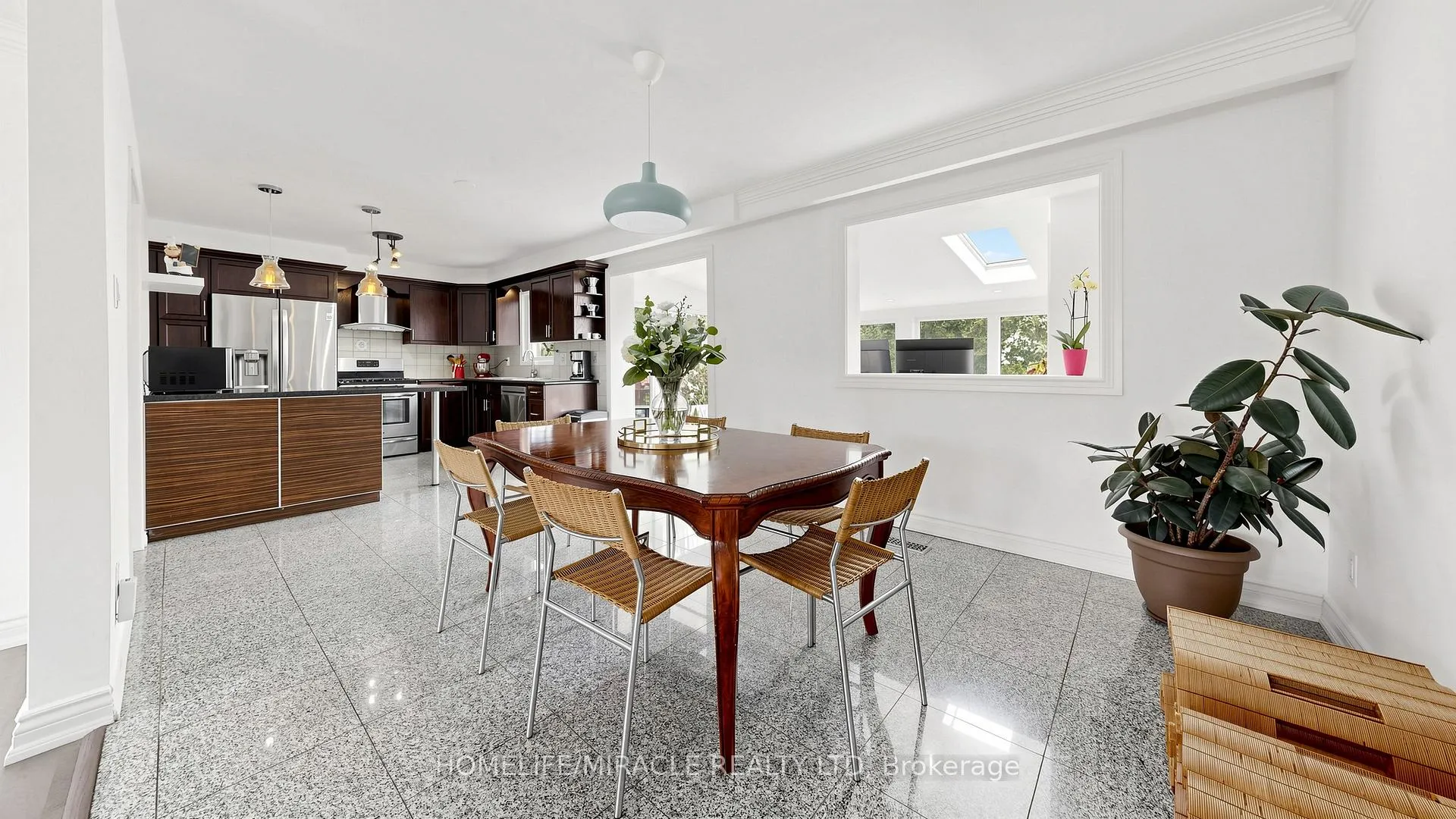 Photo 9 of 35 Pioneer Lane, Vaughan, East Woodbridge — HOMEH