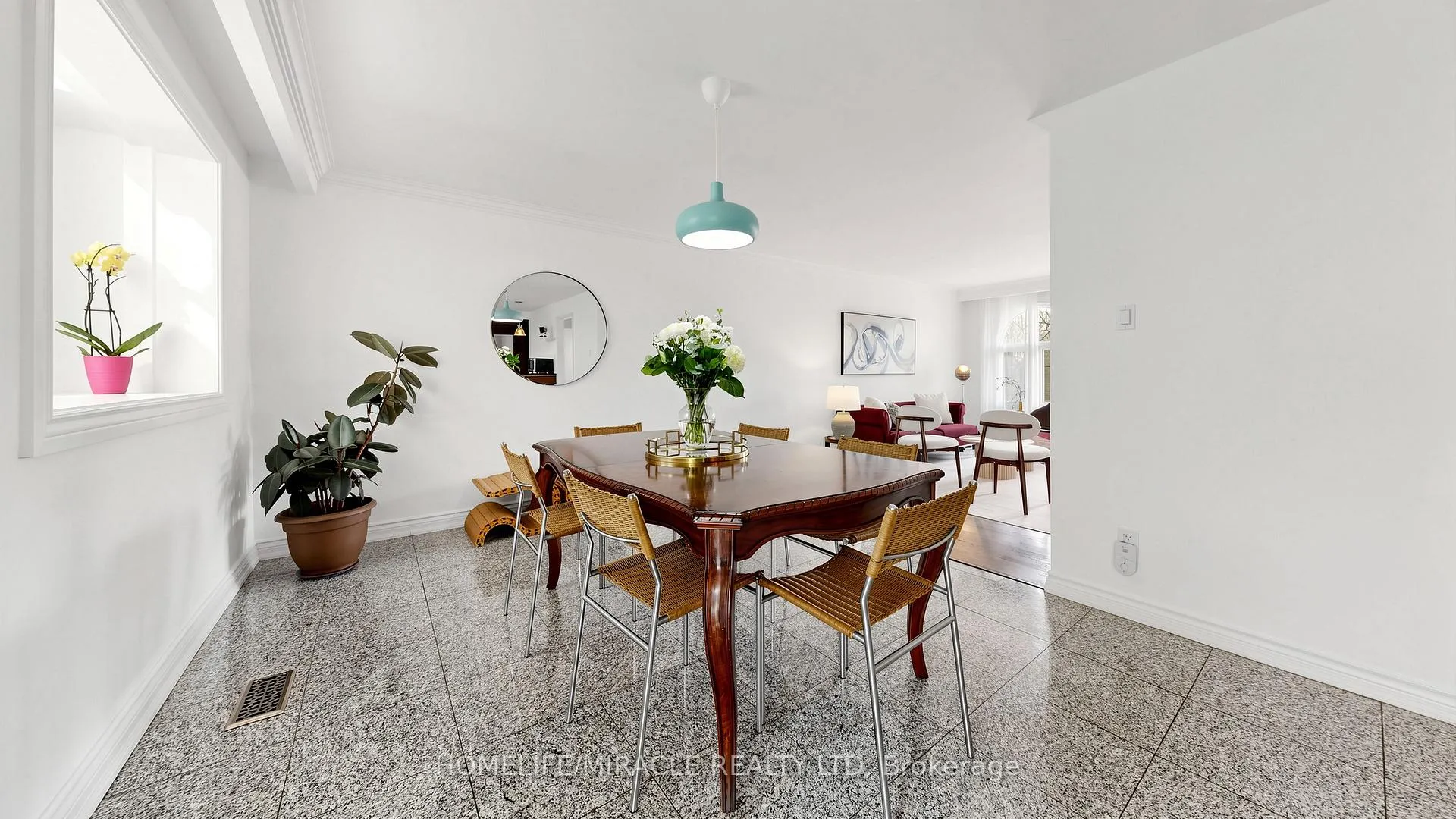 Photo 10 of 35 Pioneer Lane, Vaughan, East Woodbridge — HOMEH