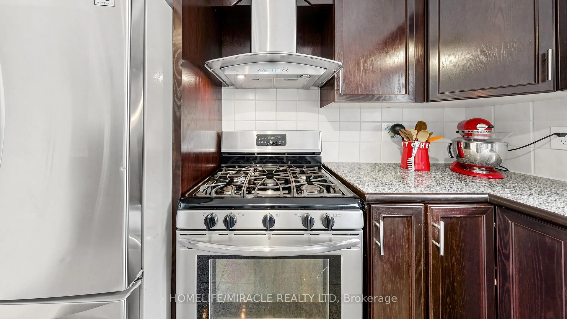 Photo 14 of 35 Pioneer Lane, Vaughan, East Woodbridge — HOMEH