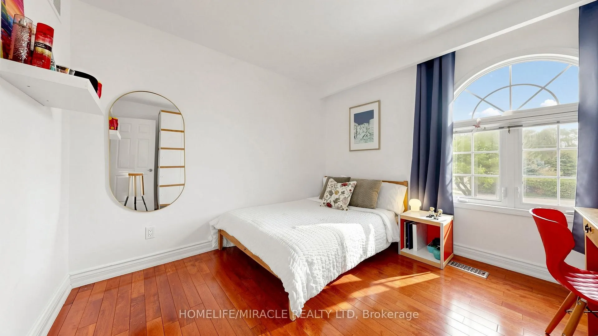 Photo 24 of 35 Pioneer Lane, Vaughan, East Woodbridge — HOMEH