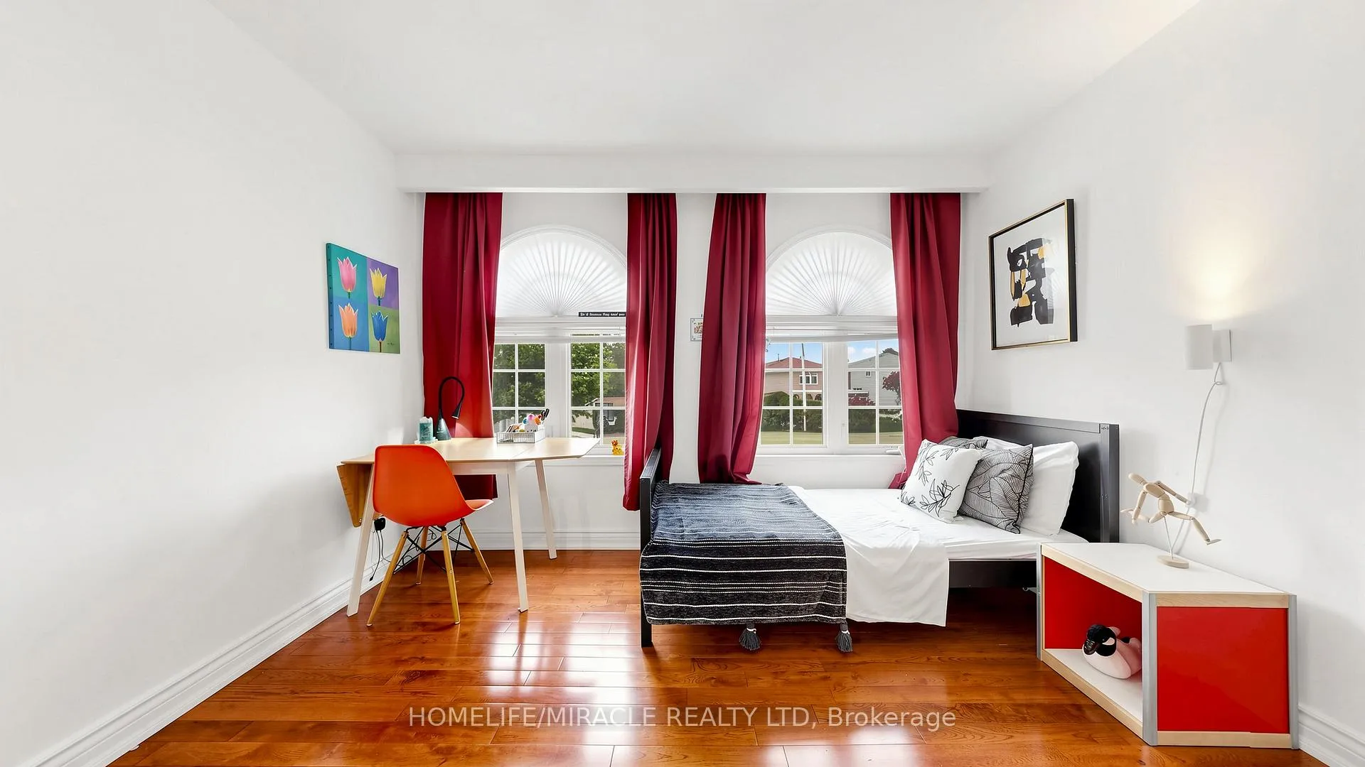Photo 27 of 35 Pioneer Lane, Vaughan, East Woodbridge — HOMEH