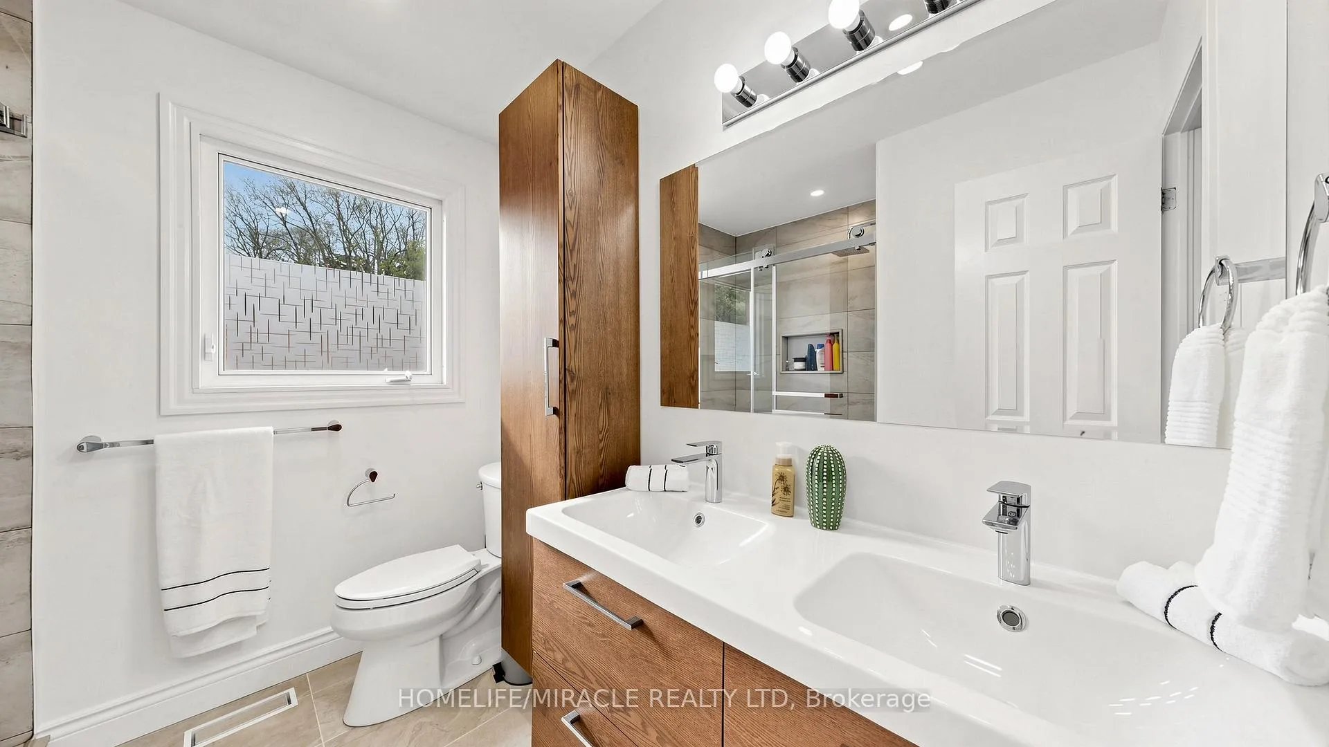Photo 28 of 35 Pioneer Lane, Vaughan, East Woodbridge — HOMEH
