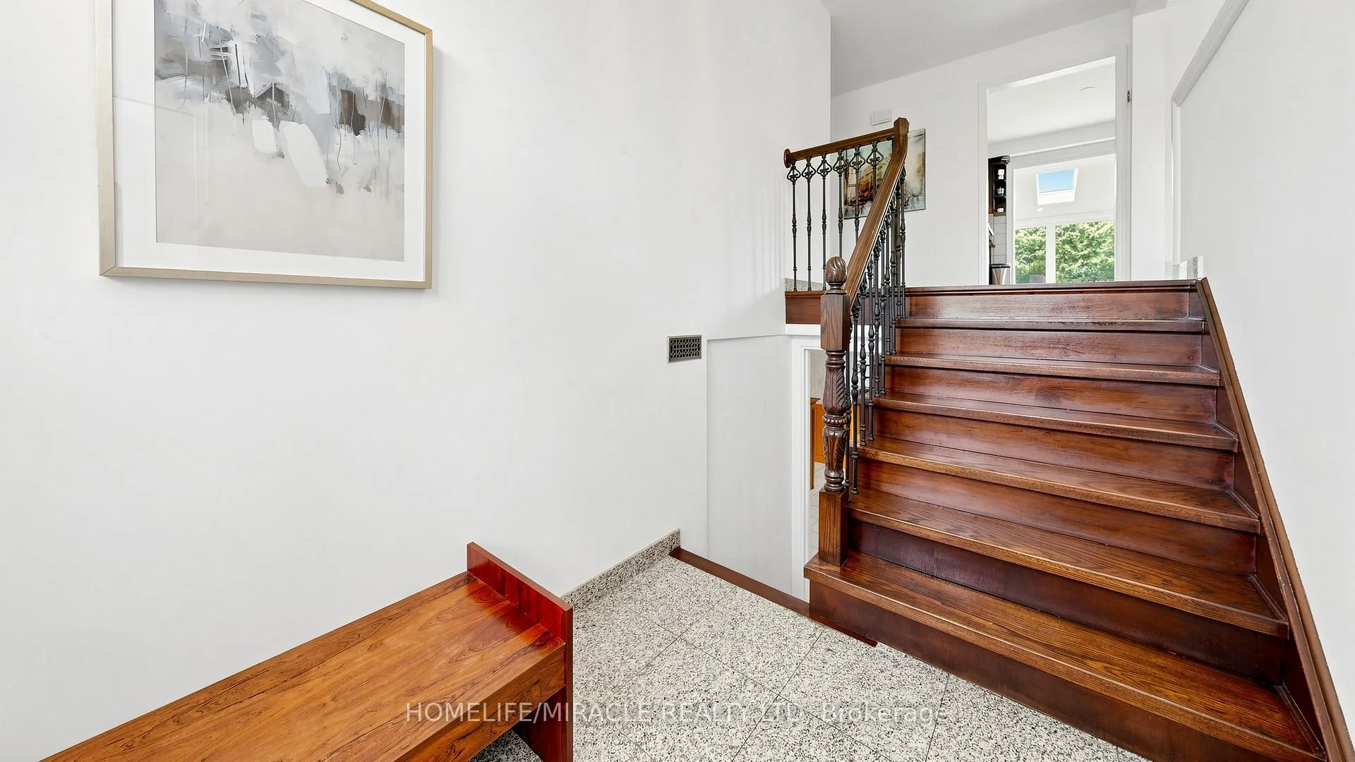 Photo 32 of 35 Pioneer Lane, Vaughan, East Woodbridge — HOMEH