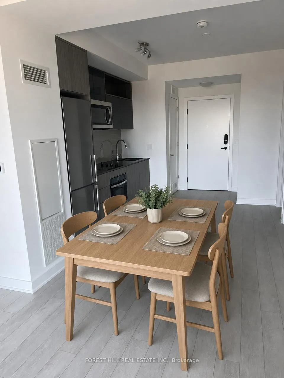 Photo 2 of Unit 1409, 70 Princess Street E, Toronto, Waterfront Communities — HOMEH