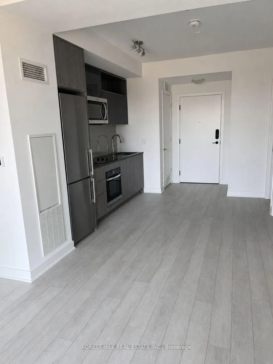 Photo 3 of Unit 1409, 70 Princess Street E, Toronto, Waterfront Communities — HOMEH