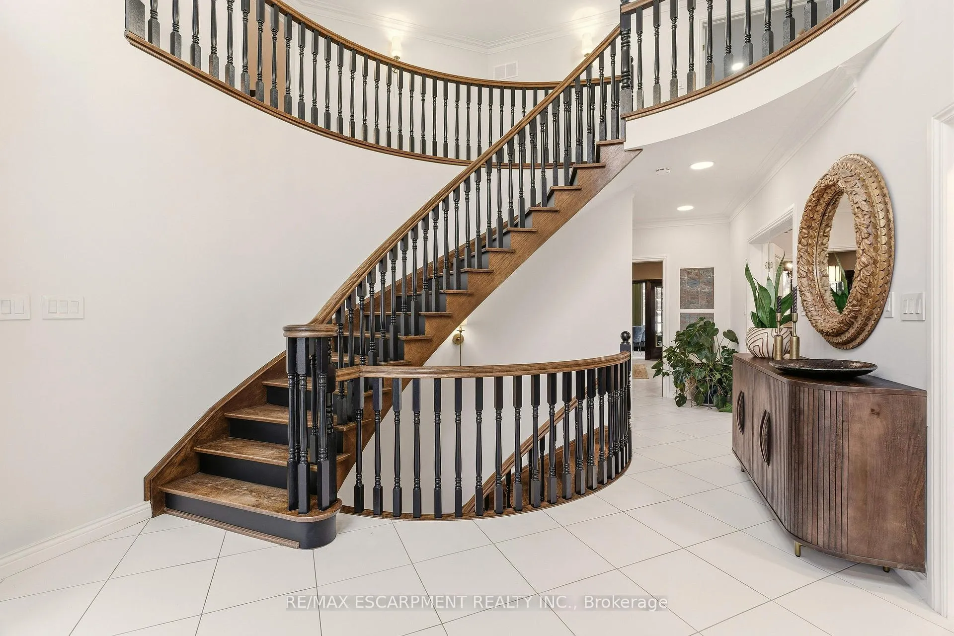 Photo 6 of 82 Maple Drive, Hamilton, Stoney Creek — HOMEH
