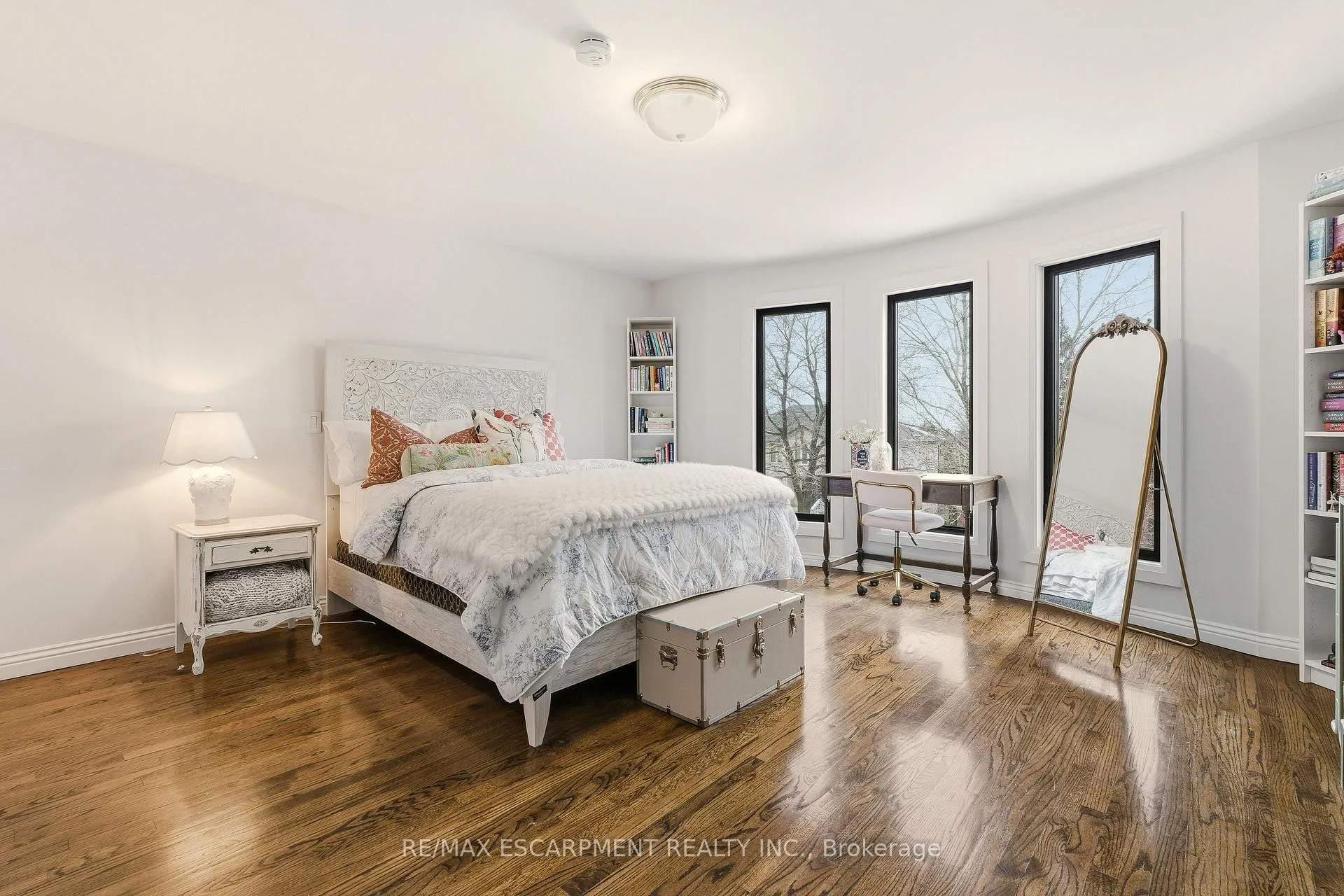 Photo 25 of 82 Maple Drive, Hamilton, Stoney Creek — HOMEH