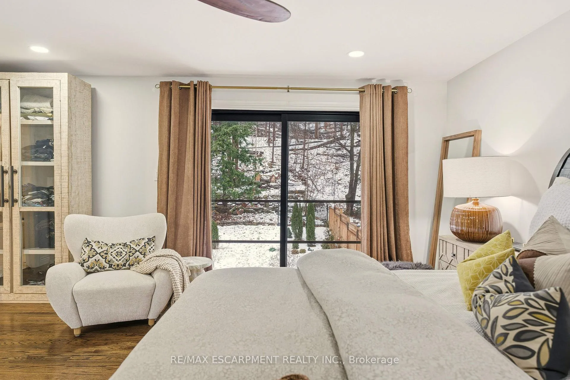 Photo 30 of 82 Maple Drive, Hamilton, Stoney Creek — HOMEH