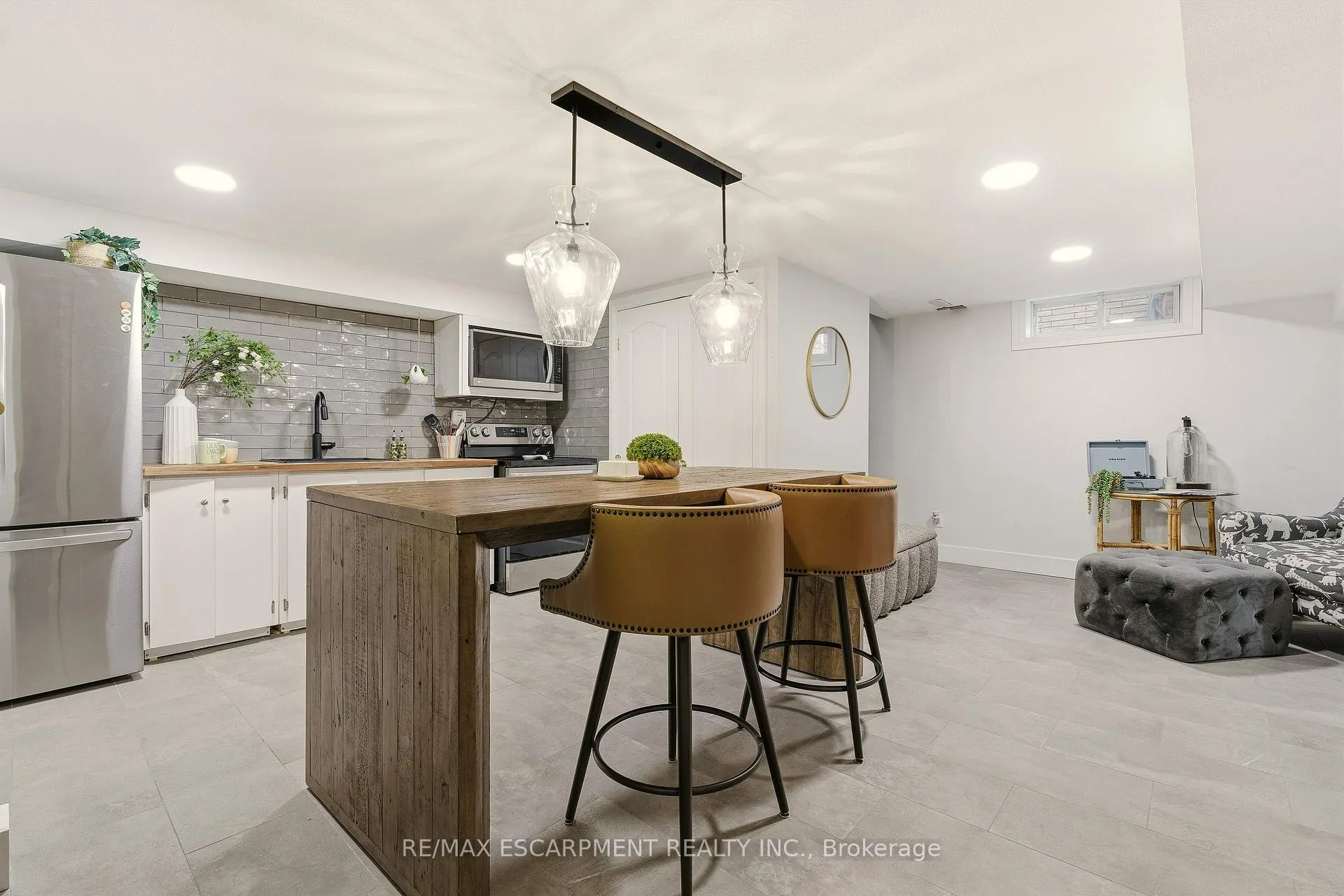 Photo 39 of 82 Maple Drive, Hamilton, Stoney Creek — HOMEH