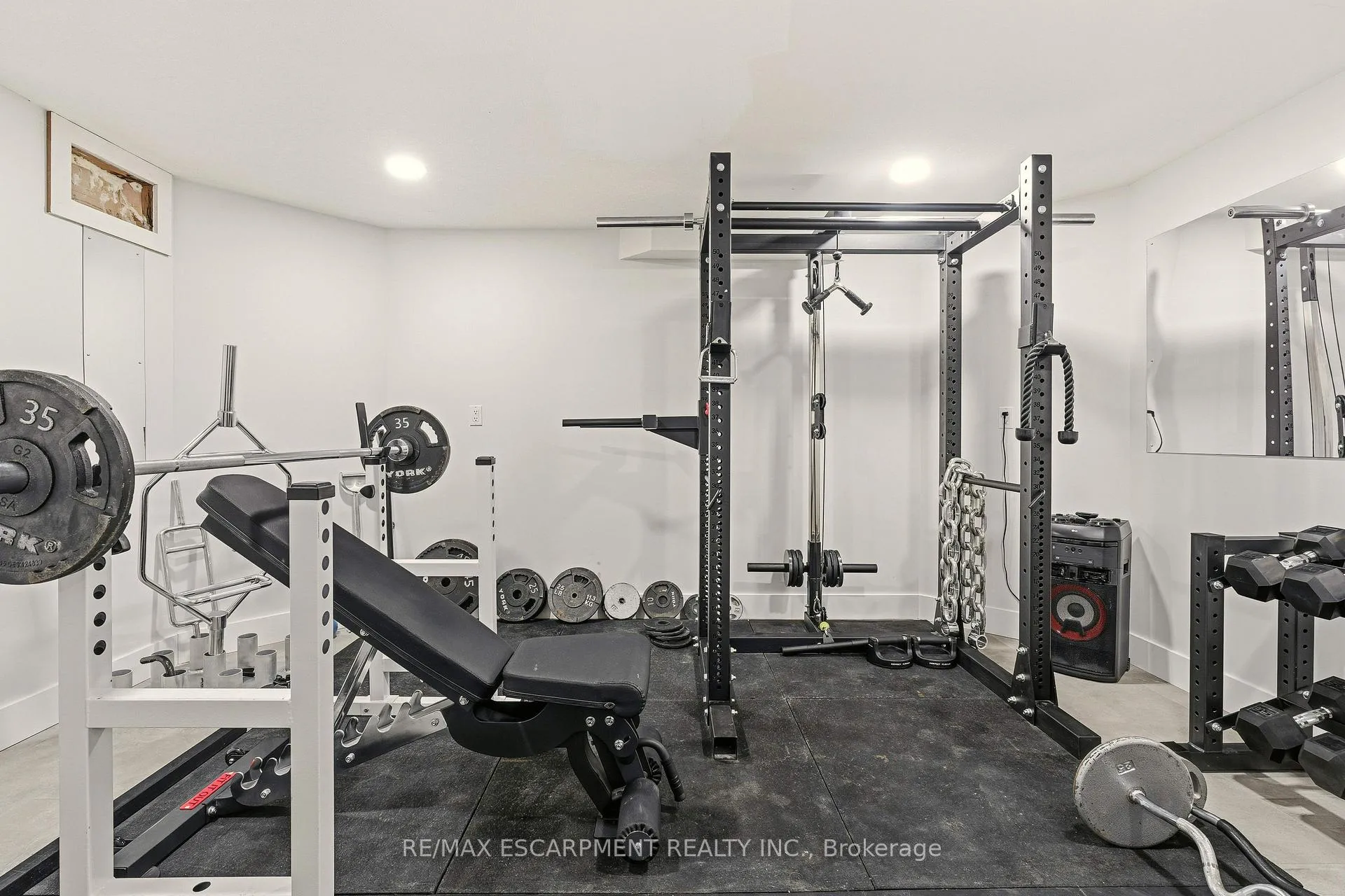 Photo 41 of 82 Maple Drive, Hamilton, Stoney Creek — HOMEH