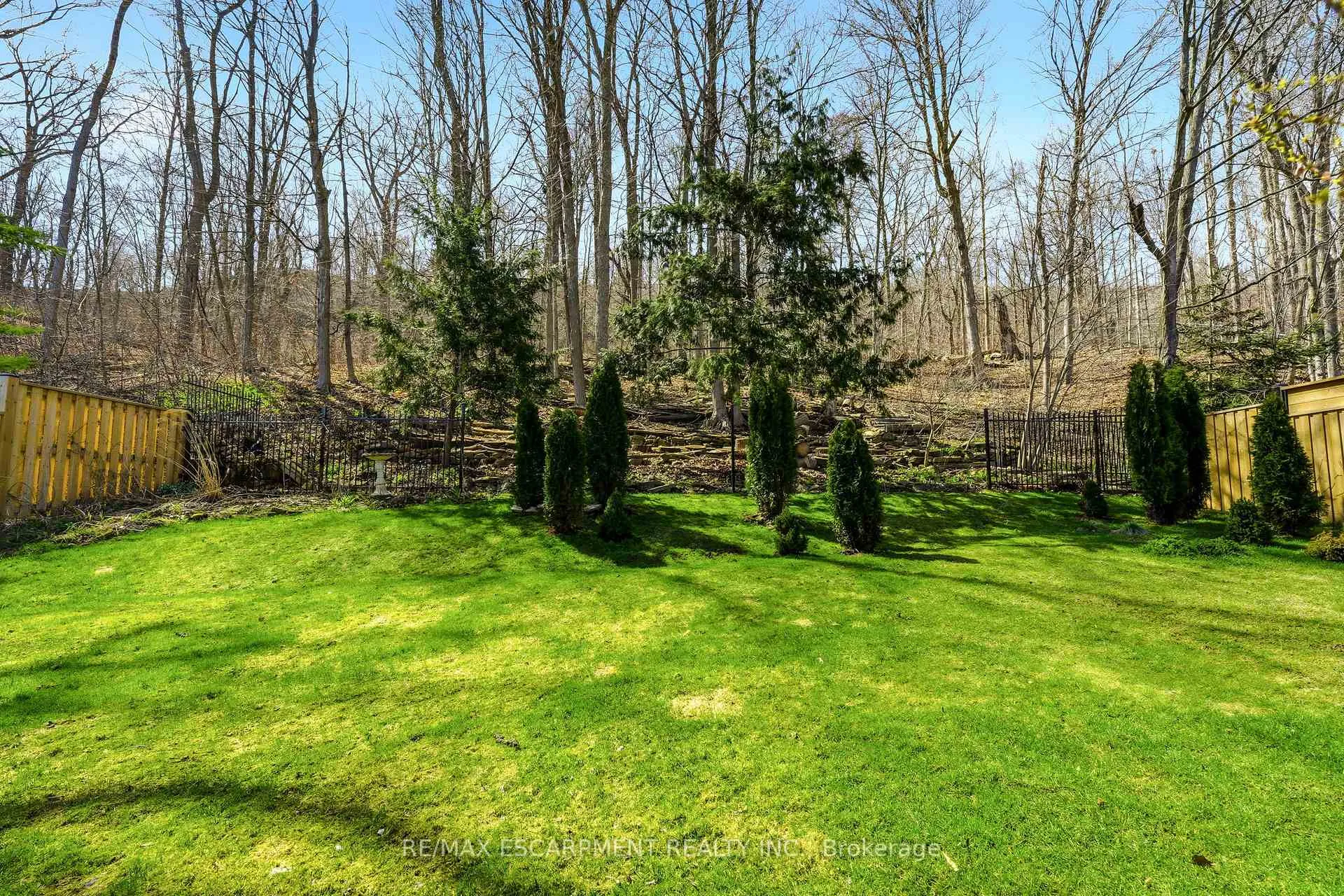 Photo 47 of 82 Maple Drive, Hamilton, Stoney Creek — HOMEH