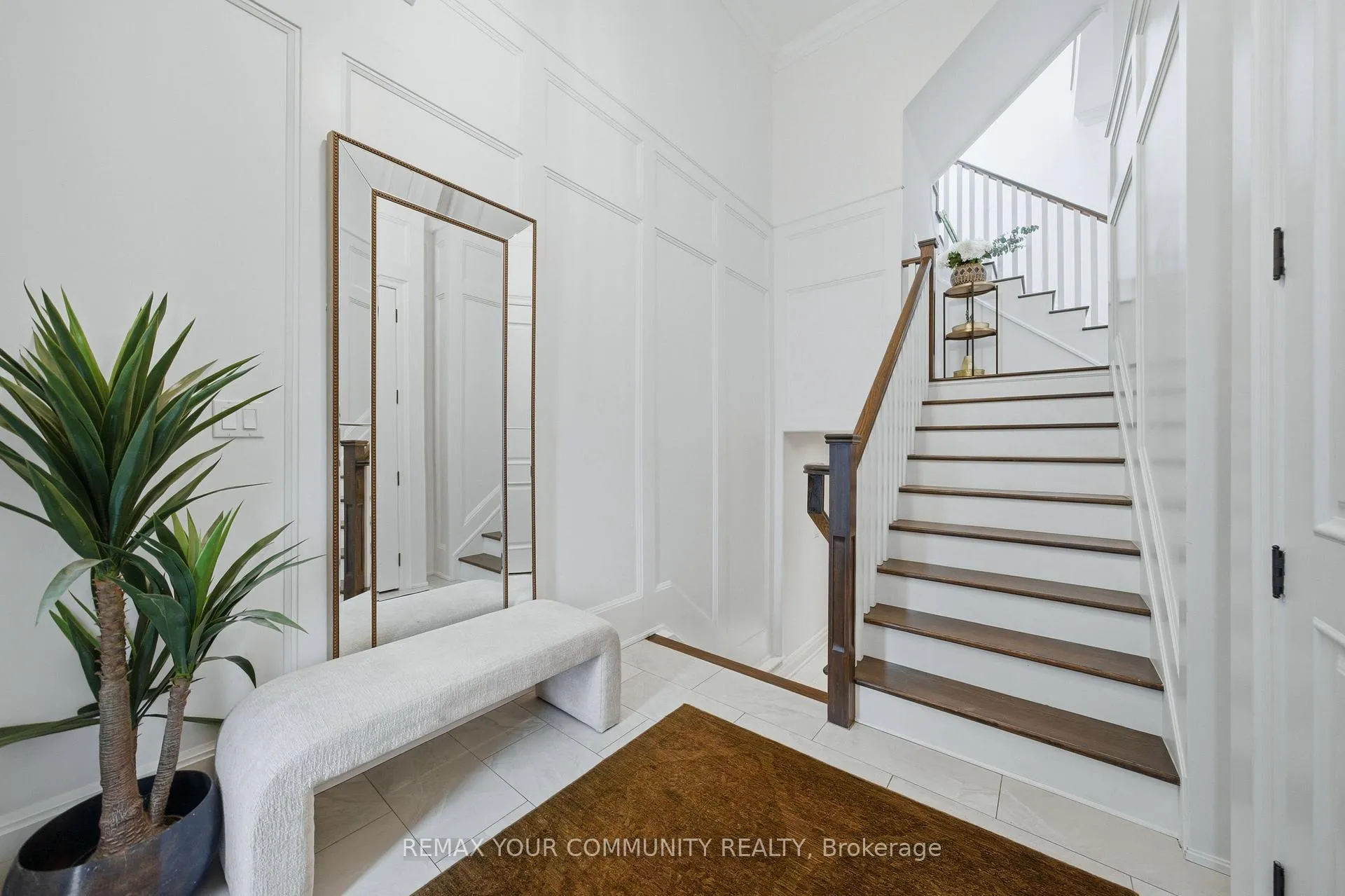 Photo 3 of 116 Frontenac Avenue, Toronto, Bedford Park-Nortown — HOMEH