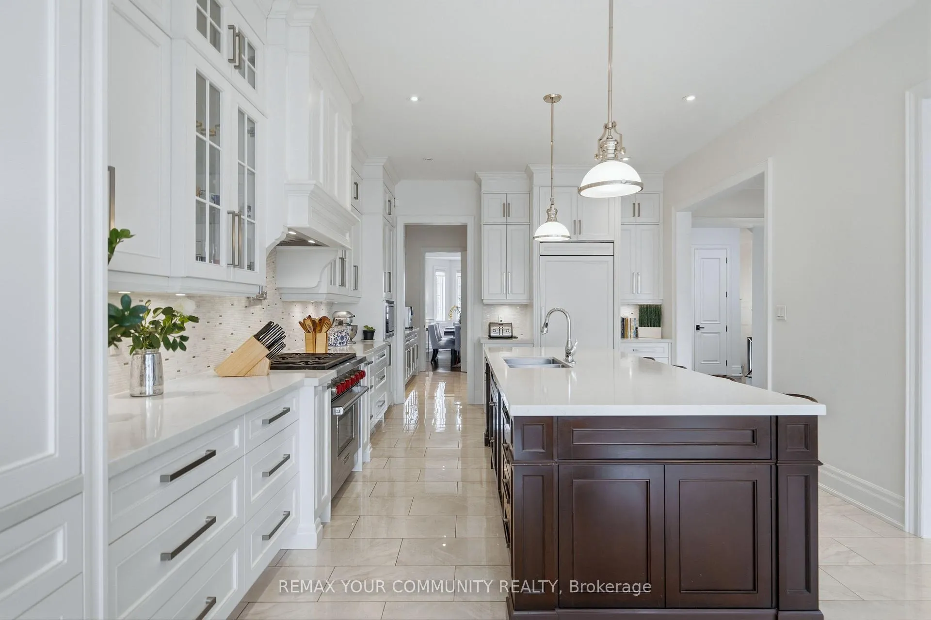 Photo 10 of 116 Frontenac Avenue, Toronto, Bedford Park-Nortown — HOMEH