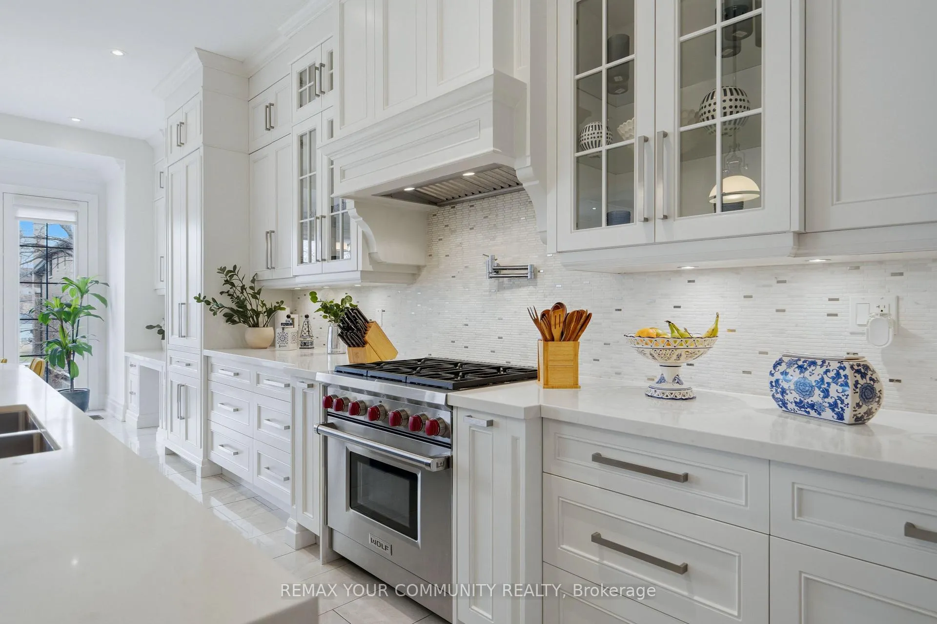 Photo 11 of 116 Frontenac Avenue, Toronto, Bedford Park-Nortown — HOMEH