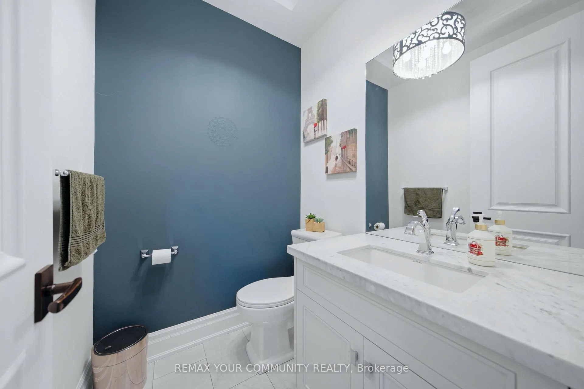 Photo 20 of 116 Frontenac Avenue, Toronto, Bedford Park-Nortown — HOMEH