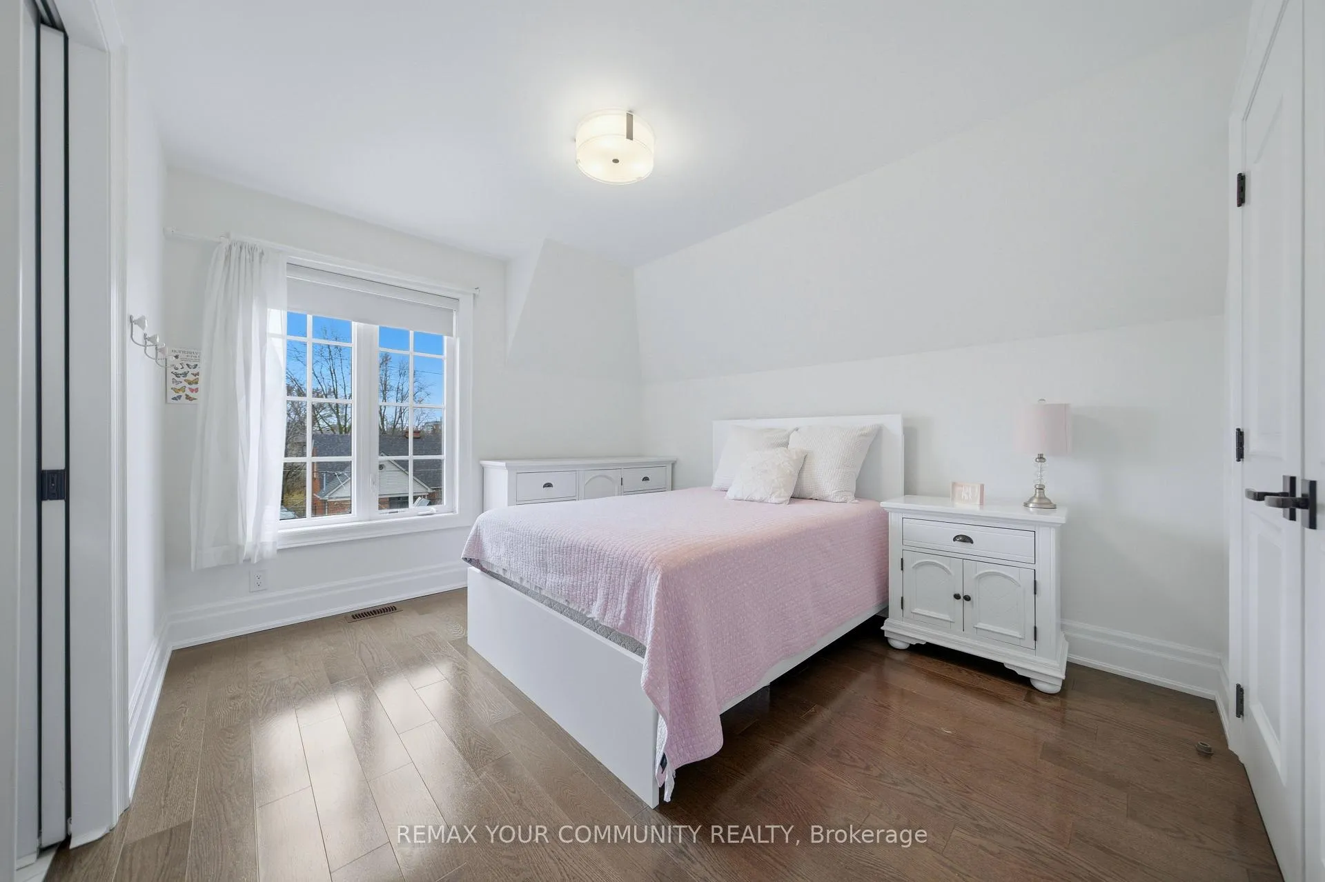 Photo 30 of 116 Frontenac Avenue, Toronto, Bedford Park-Nortown — HOMEH