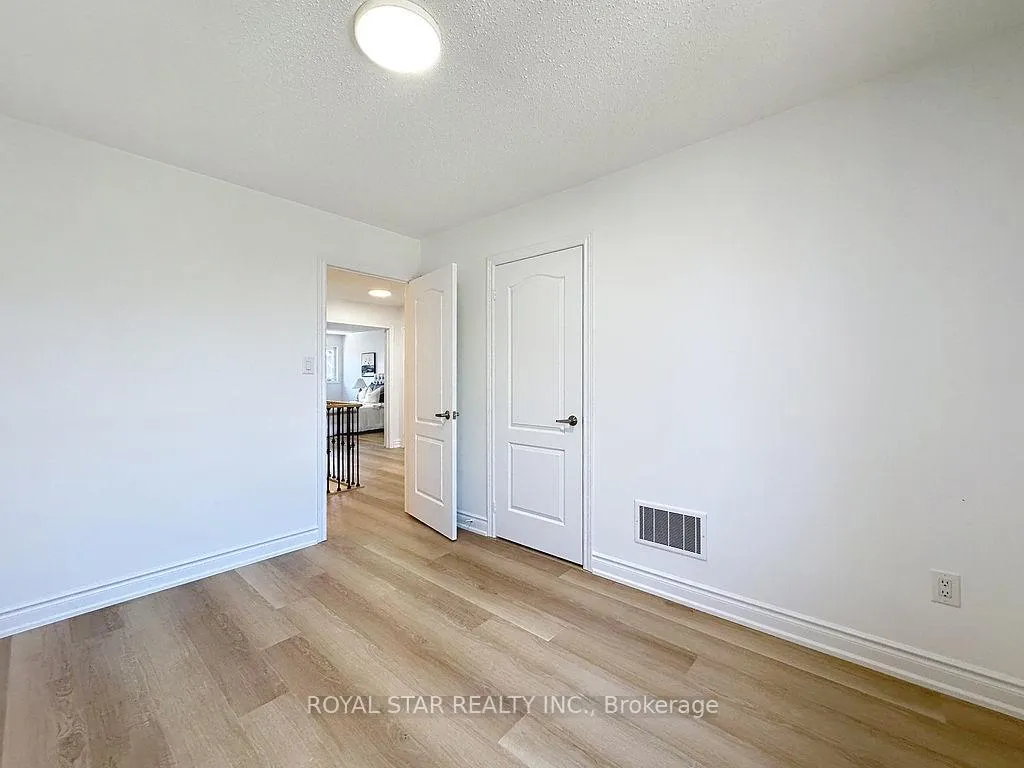 Photo 28 of 351 Giddings Crescent, Milton, Scott — HOMEH