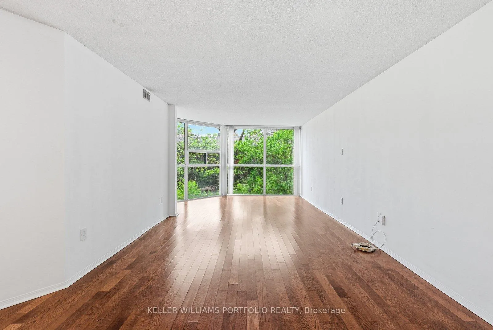 Photo 5 of Unit 107, 701 King Street W, Toronto, Niagara — HOMEH