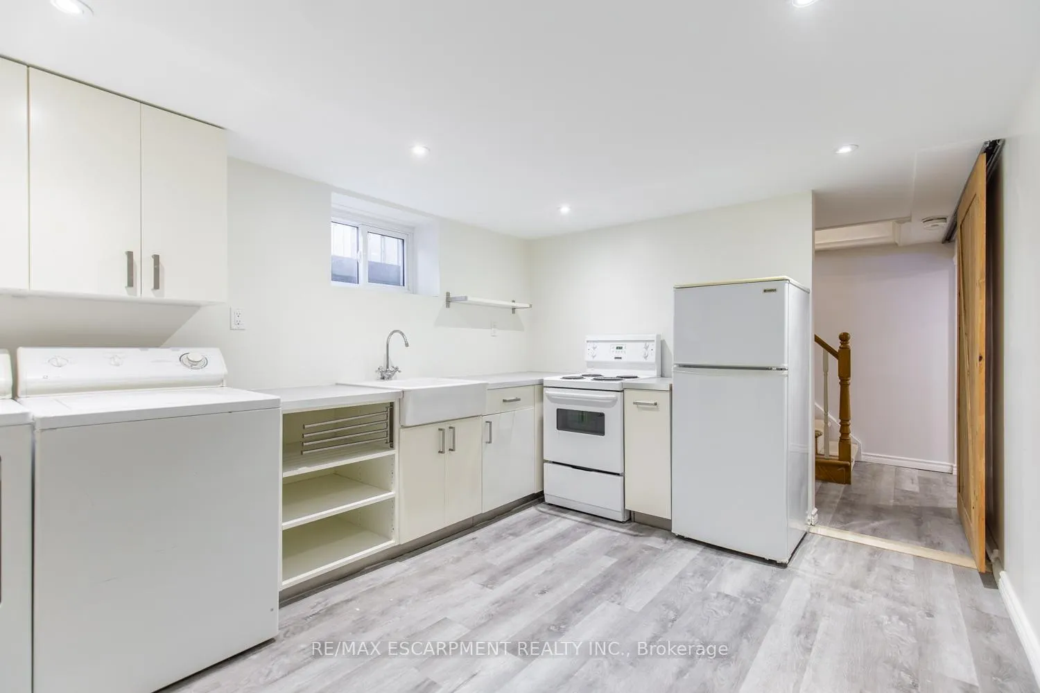 Photo 8 of Unit 2, 927 Teal Drive, Burlington, LaSalle — HOMEH