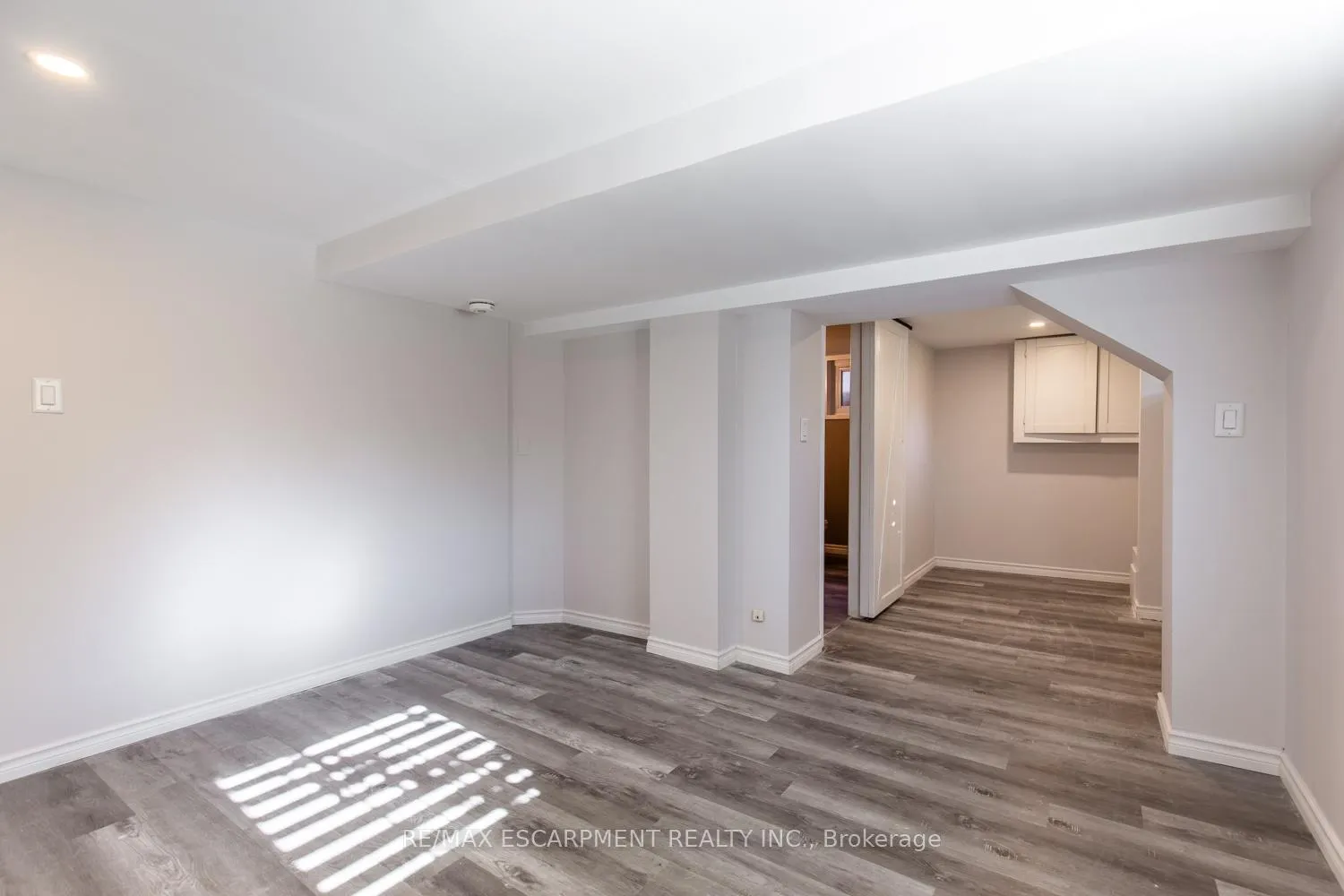 Photo 11 of Unit 2, 927 Teal Drive, Burlington, LaSalle — HOMEH