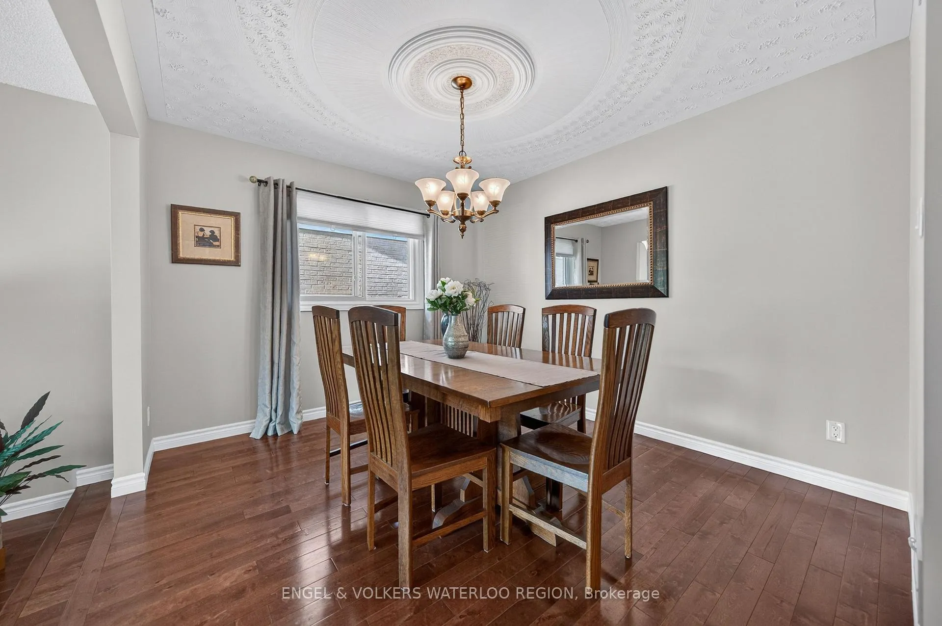 Photo 10 of 35 Countryside Crescent, Waterloo — HOMEH