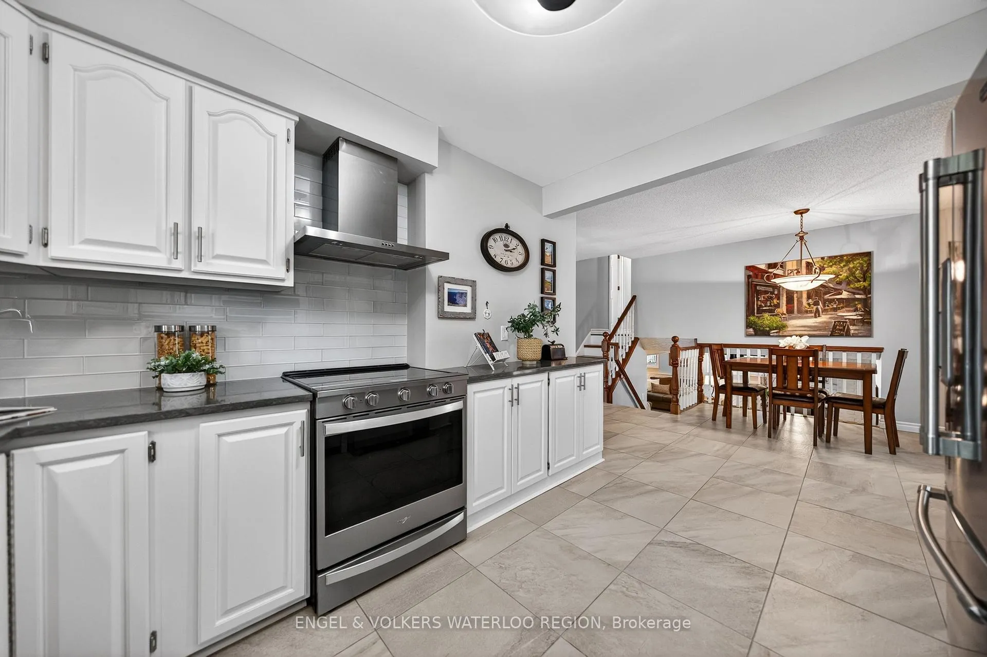 Photo 17 of 35 Countryside Crescent, Waterloo — HOMEH