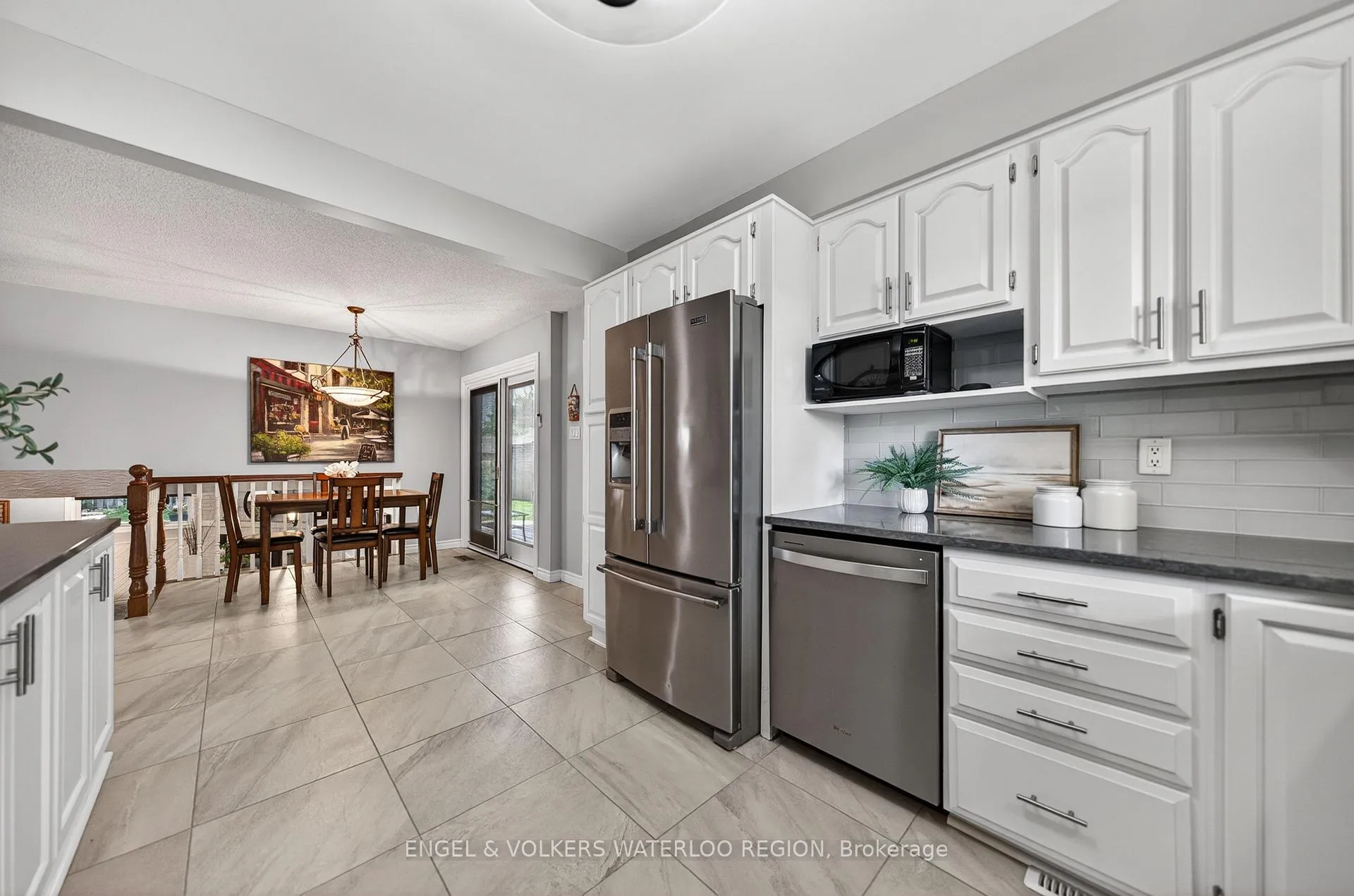 Photo 18 of 35 Countryside Crescent, Waterloo — HOMEH