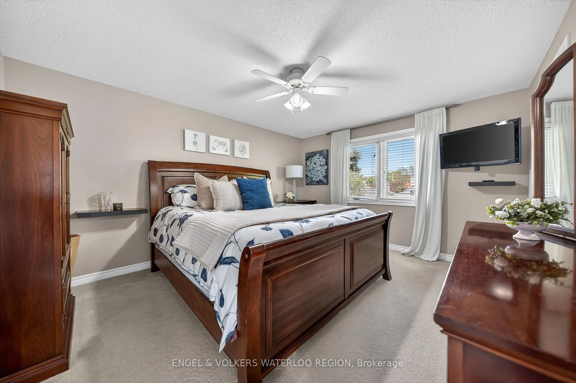 Photo 20 of 35 Countryside Crescent, Waterloo — HOMEH