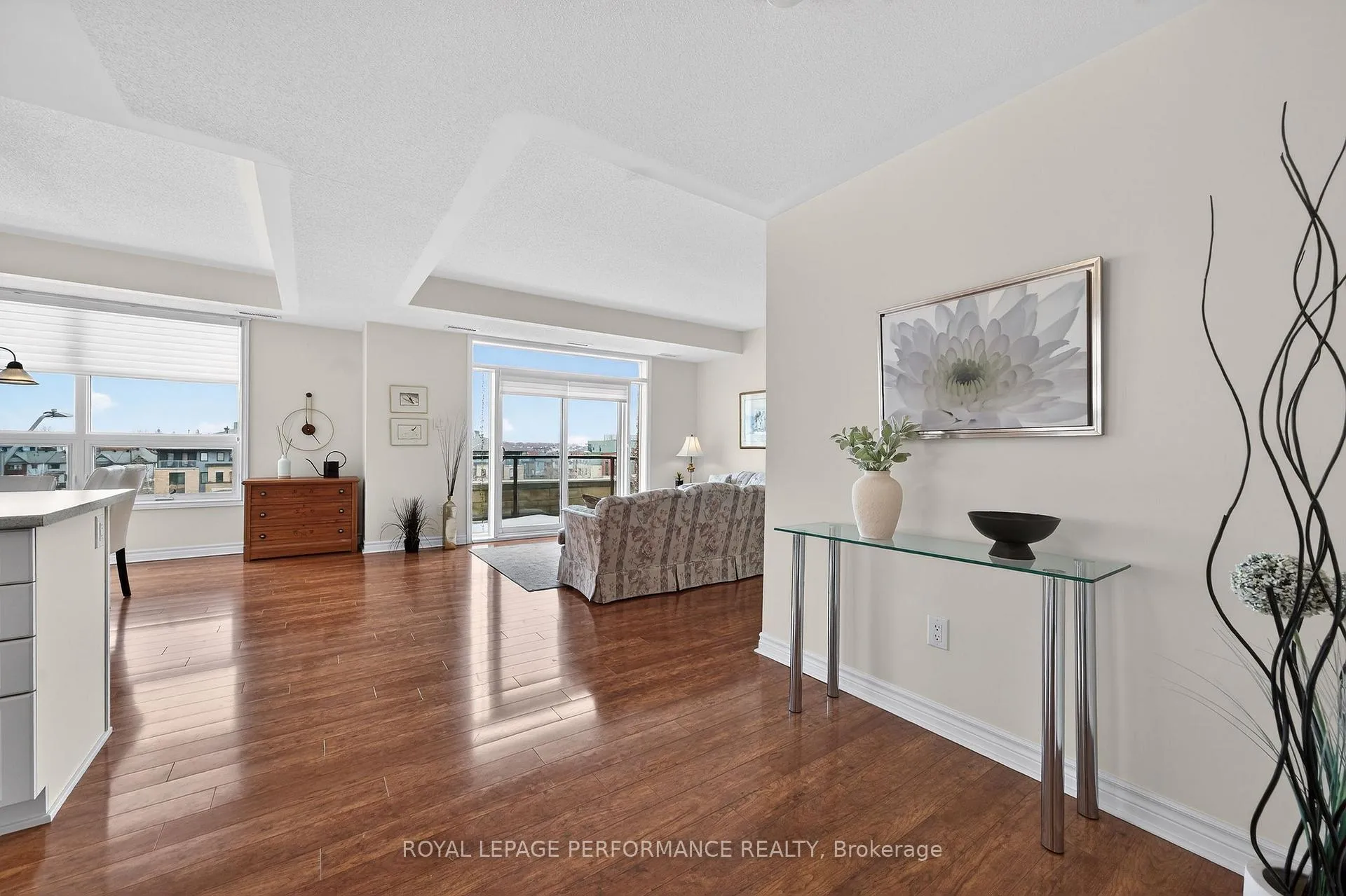 Photo 5 of Unit 305, 669 Sue Holloway Drive, Ottawa, Barrhaven - Strandherd — HOMEH