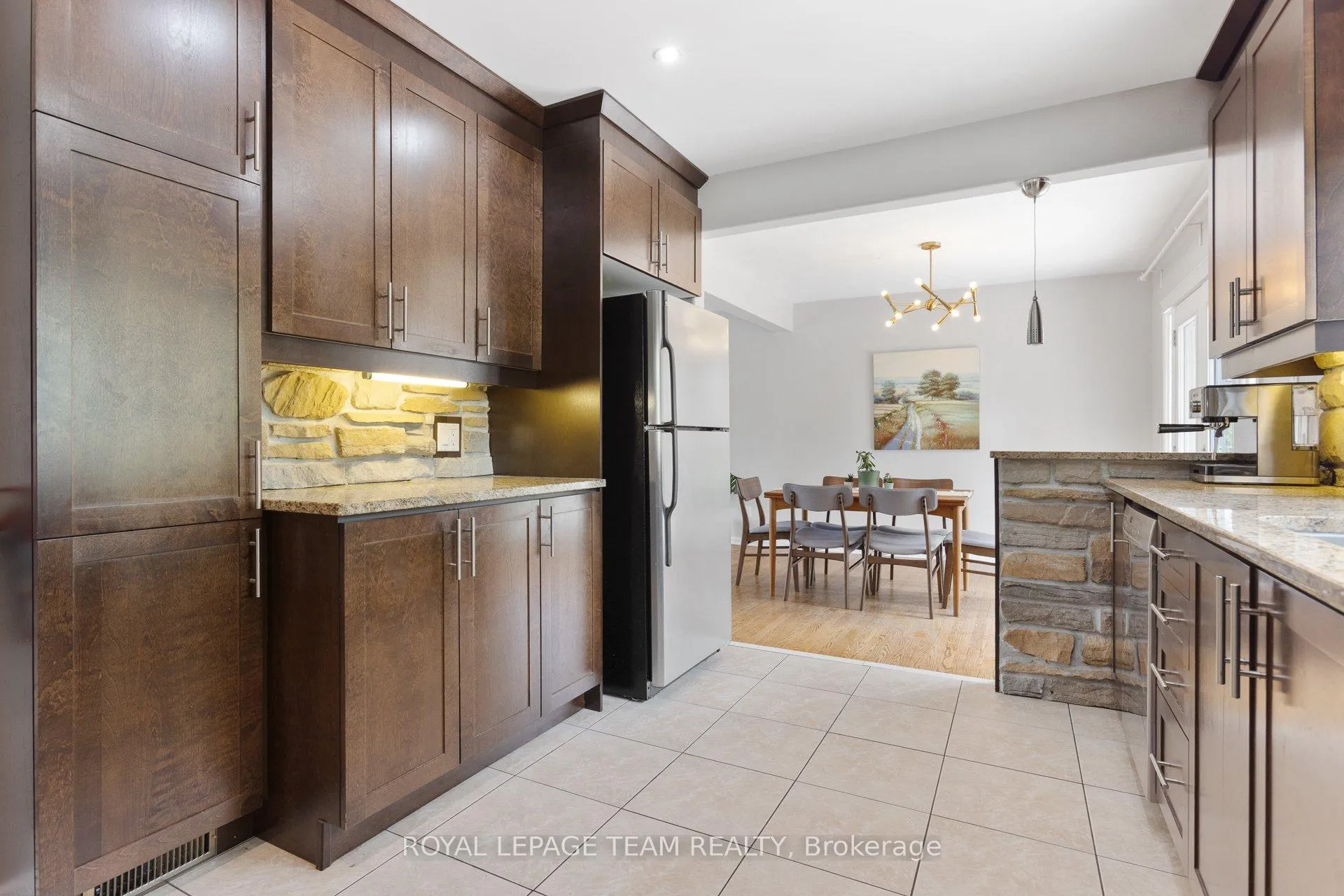 Photo 15 of 1812 Kerr Avenue, Ottawa, McKellar Heights/Glabar Park — HOMEH